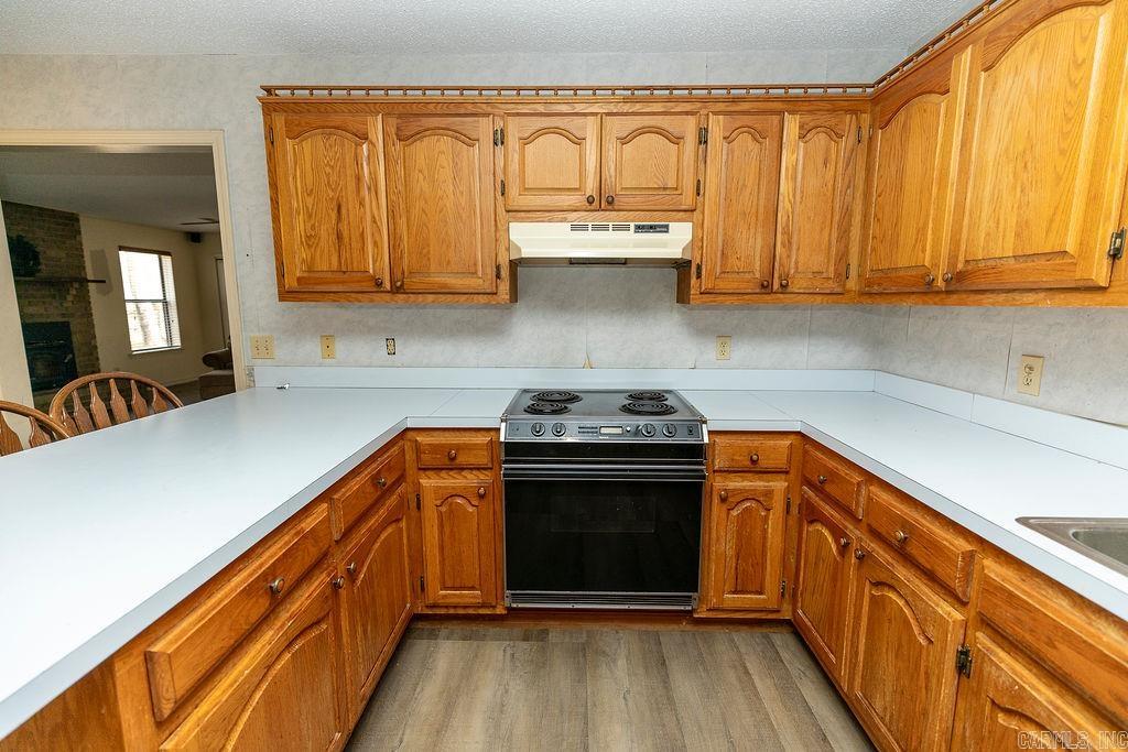 CREEKSIDE COUNTRY - Residential