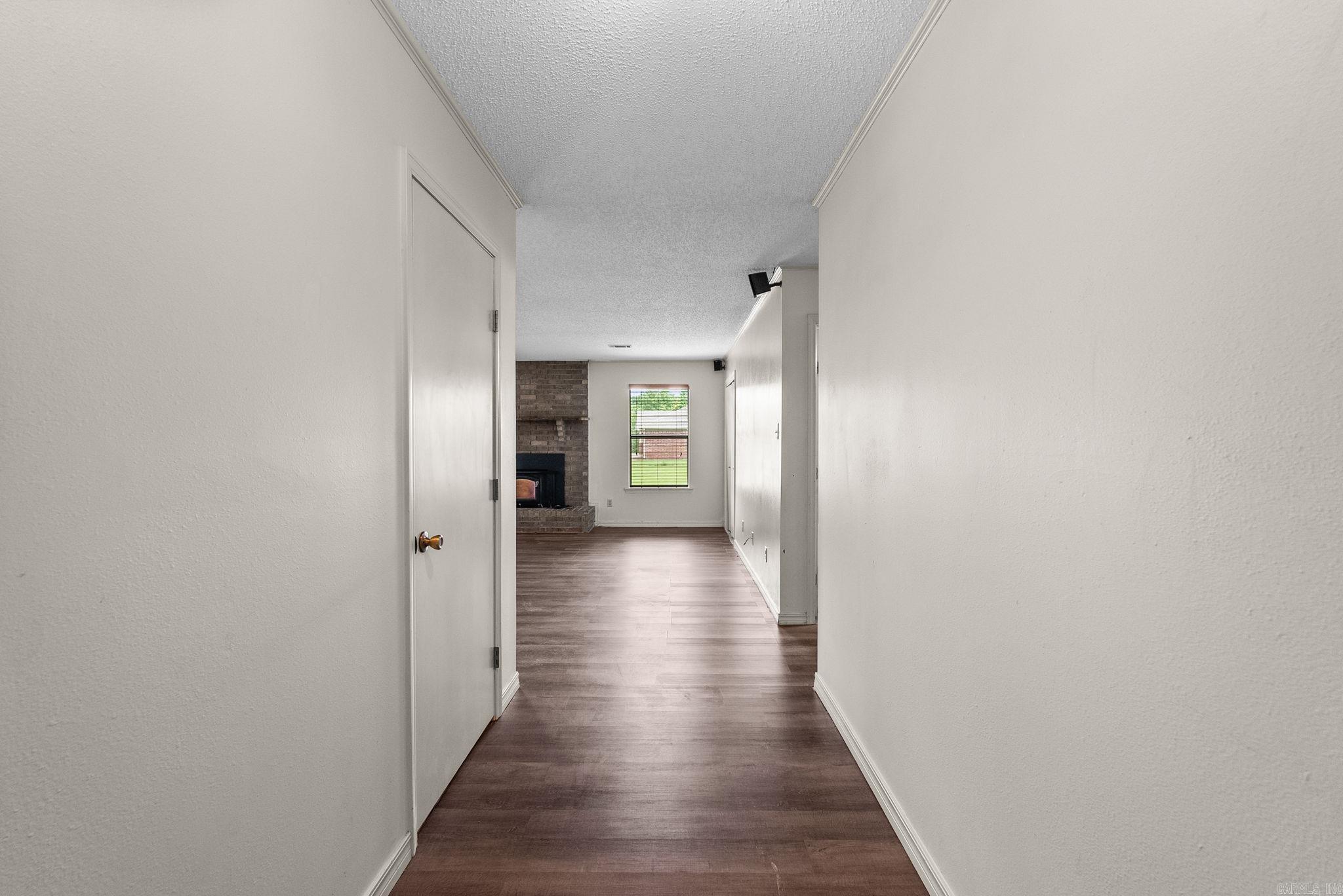 CREEKSIDE COUNTRY - Residential