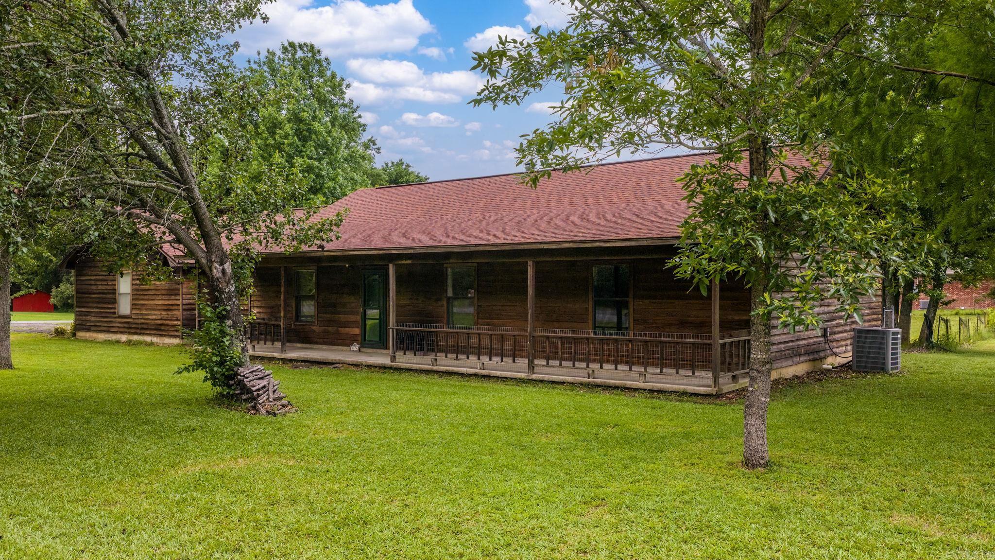 CREEKSIDE COUNTRY - Residential