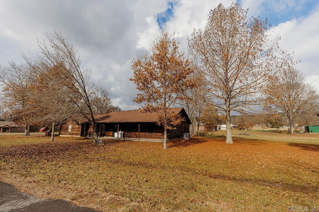 CREEKSIDE COUNTRY - Residential