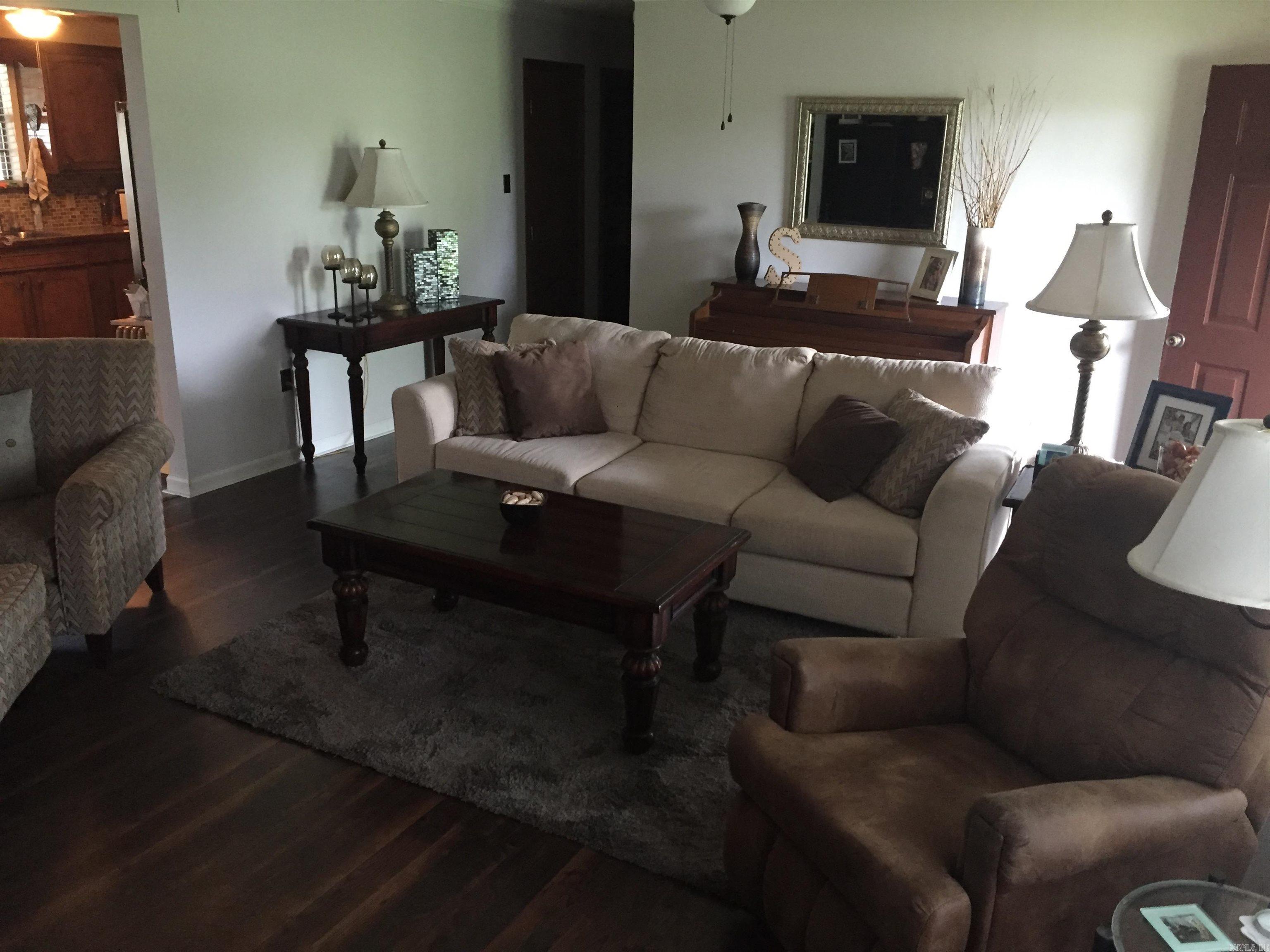 Pennys Mcccken - Residential