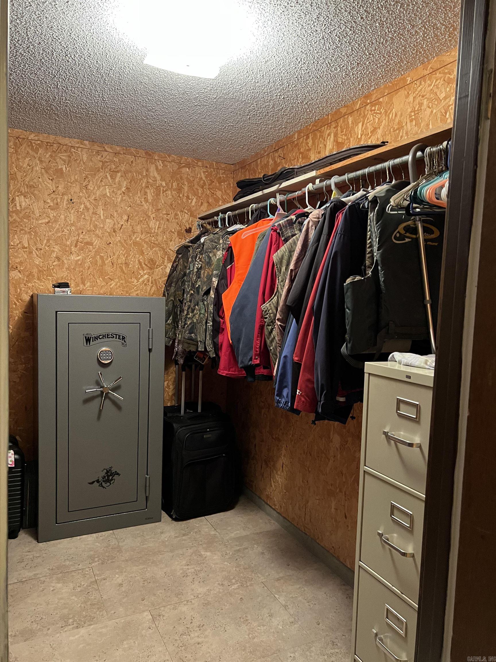 Pennys Mcccken - Residential