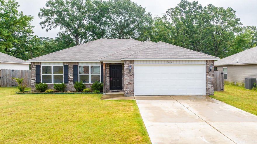 This great home has a split floor plan & a nice, fenced in backyard. Built in 2020, it remains in excellent condition. The open living & kitchen provides great entertaining space as well as an abundance of natural light through the large front & back windows. This Vivian Drive home boasts a level lot, great storage space, & a 2 car garage.