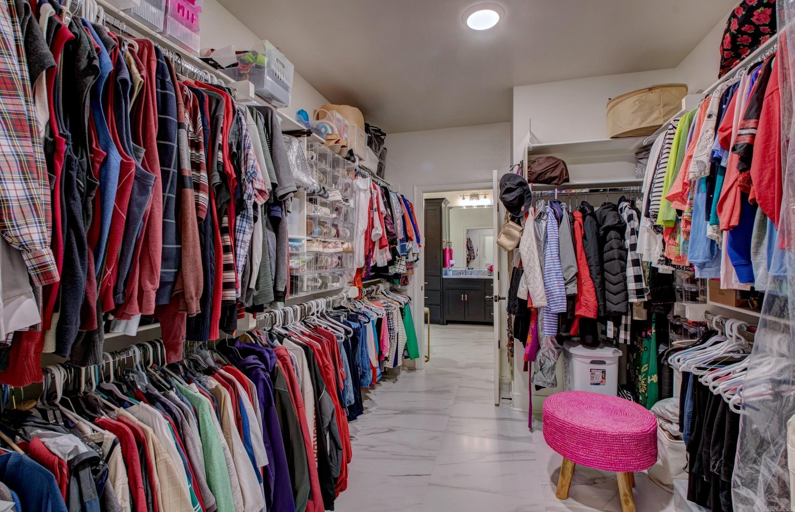 MAJESTIC POINTE - Residential