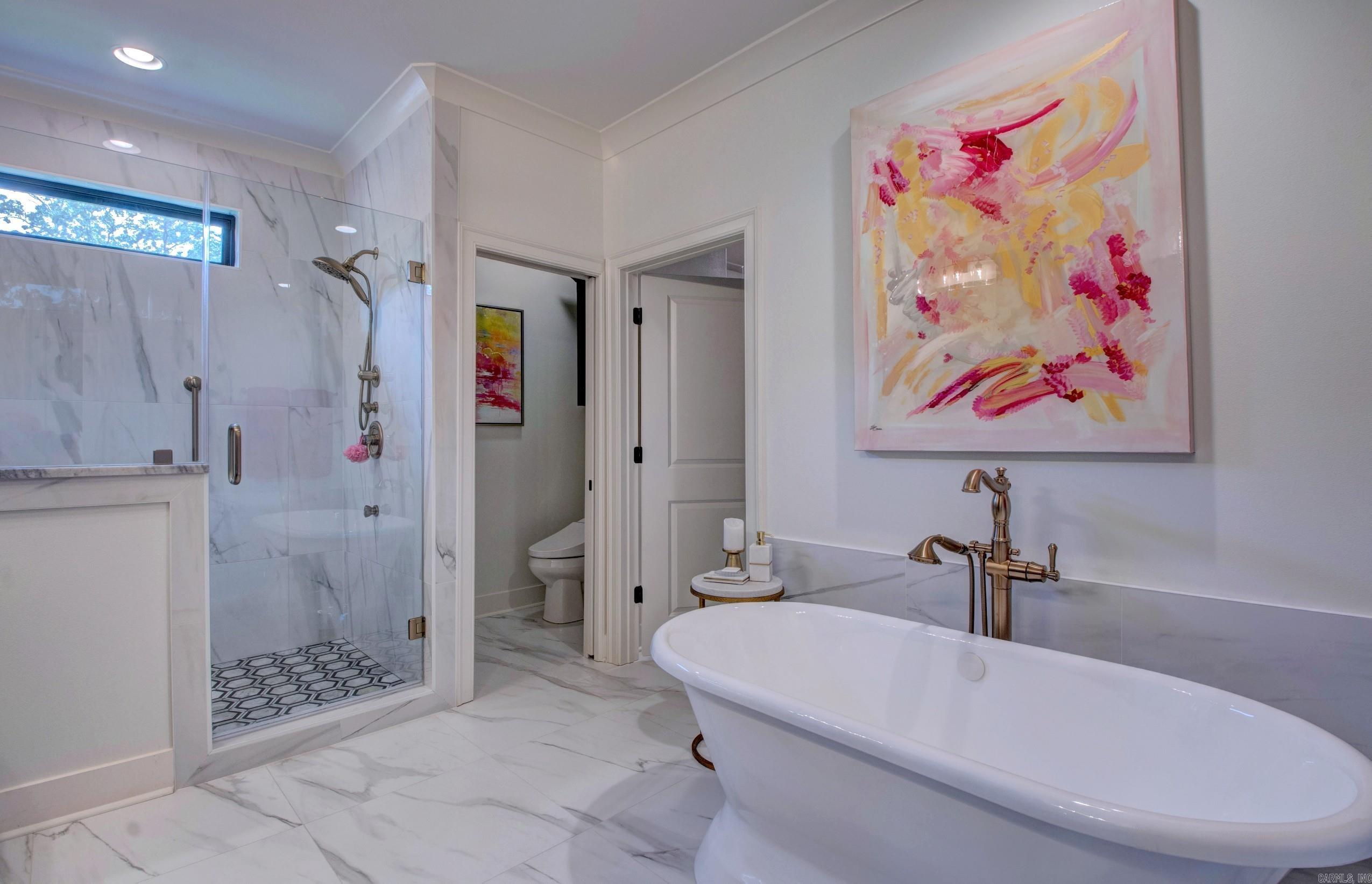 MAJESTIC POINTE - Residential