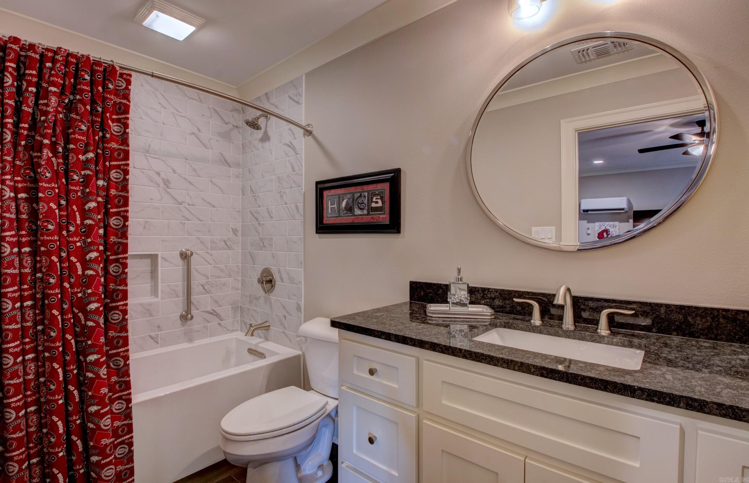 MAJESTIC POINTE - Residential