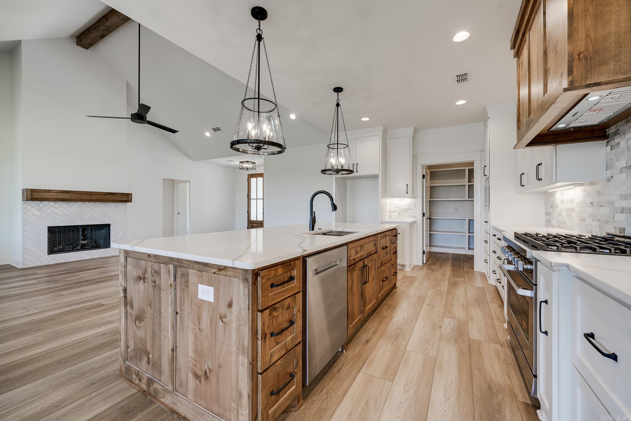 REYNOLDS RIDGE - Residential