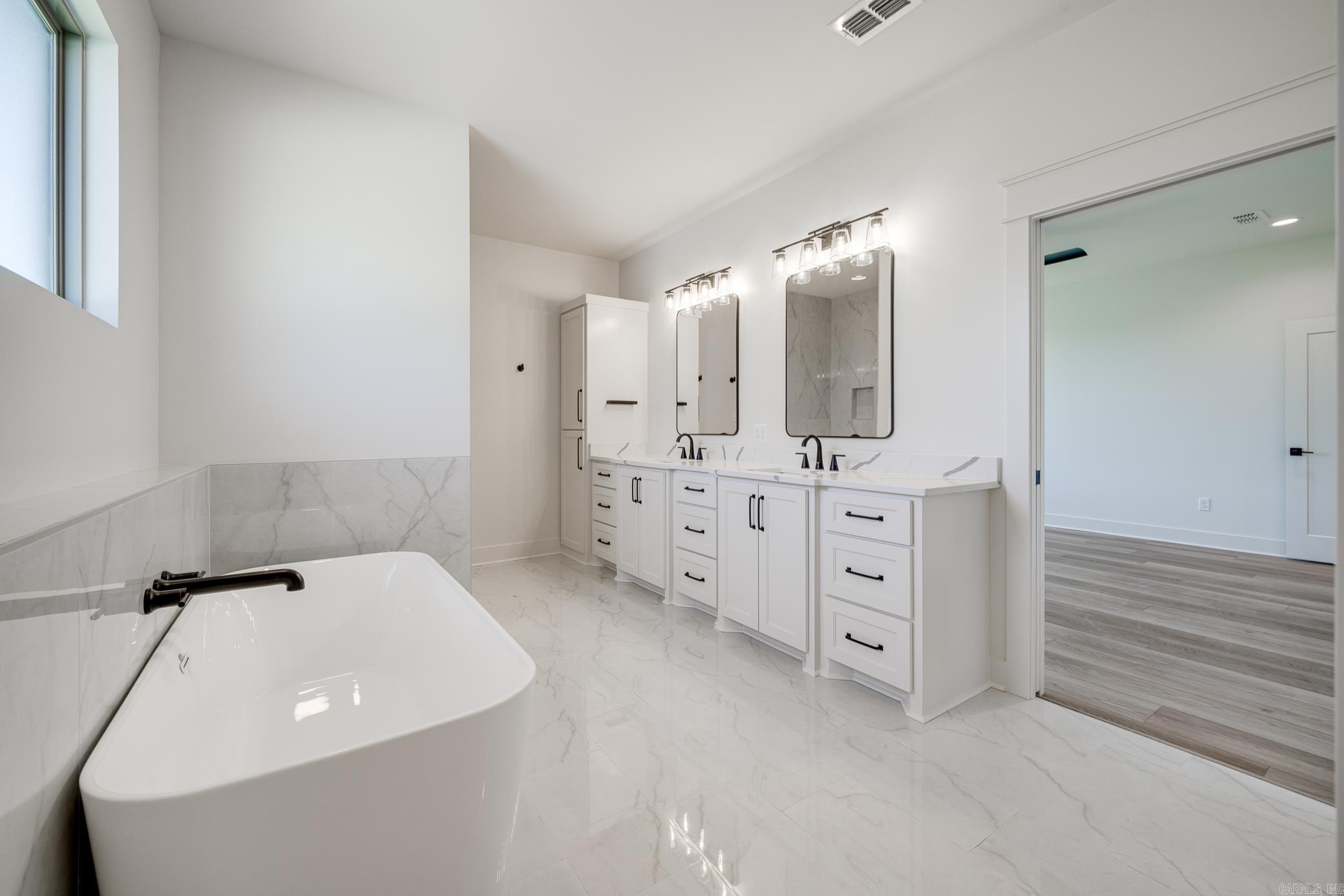 REYNOLDS RIDGE - Residential