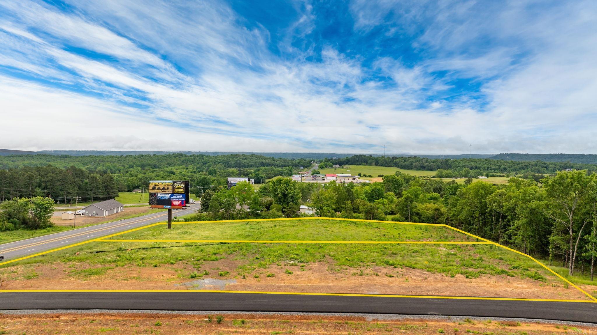 ULES WATSON PLACE - Commercial Sale