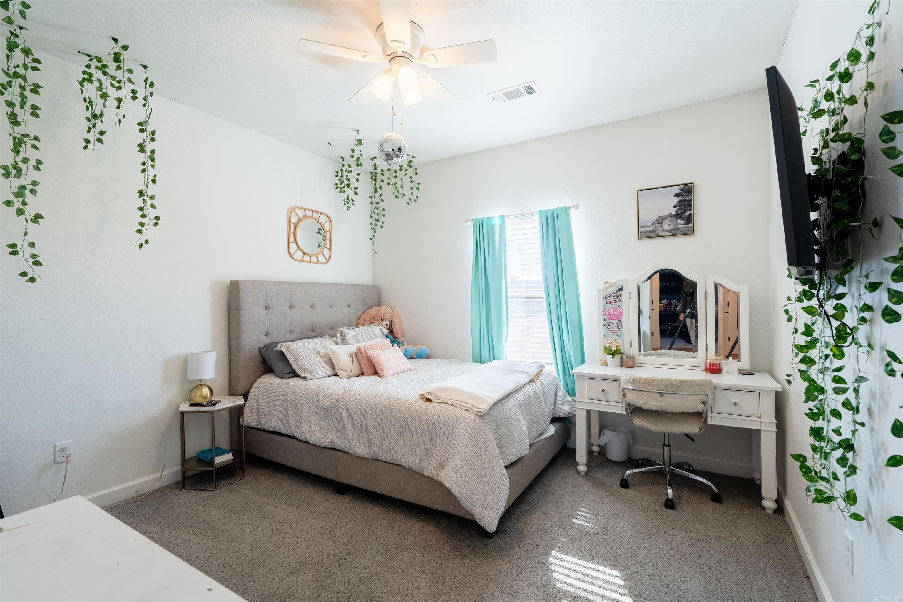 MARTHA'S FIELD - Residential