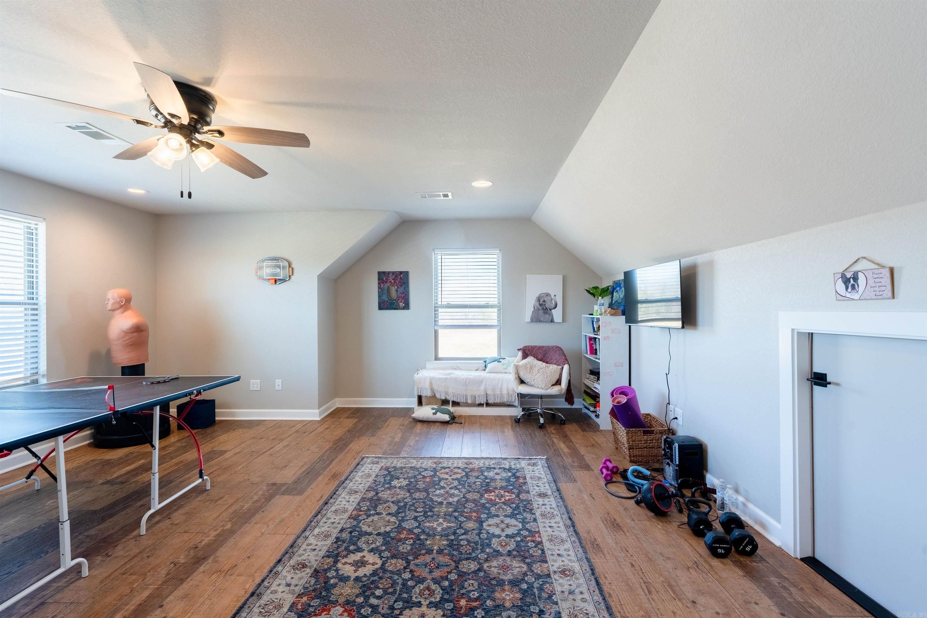 MARTHA'S FIELD - Residential