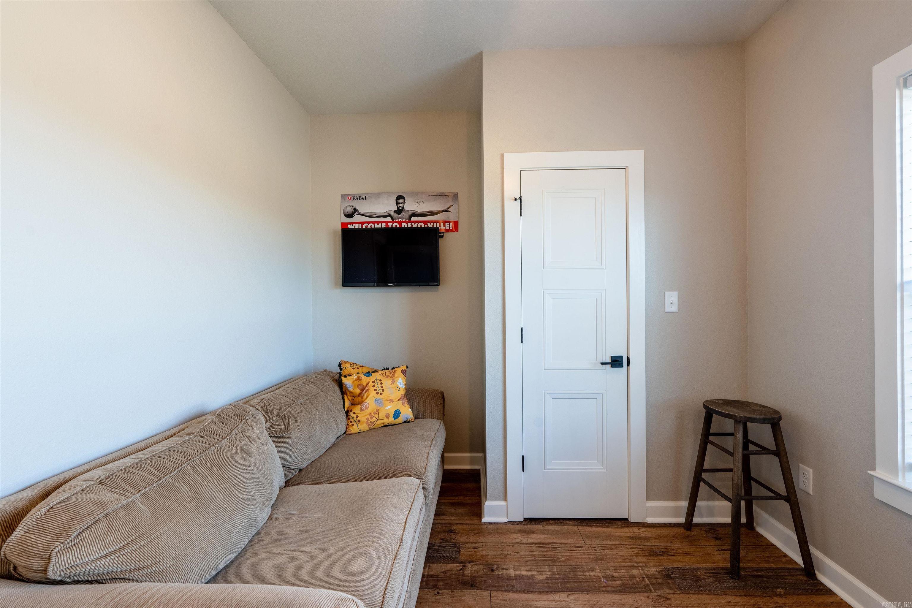 MARTHA'S FIELD - Residential