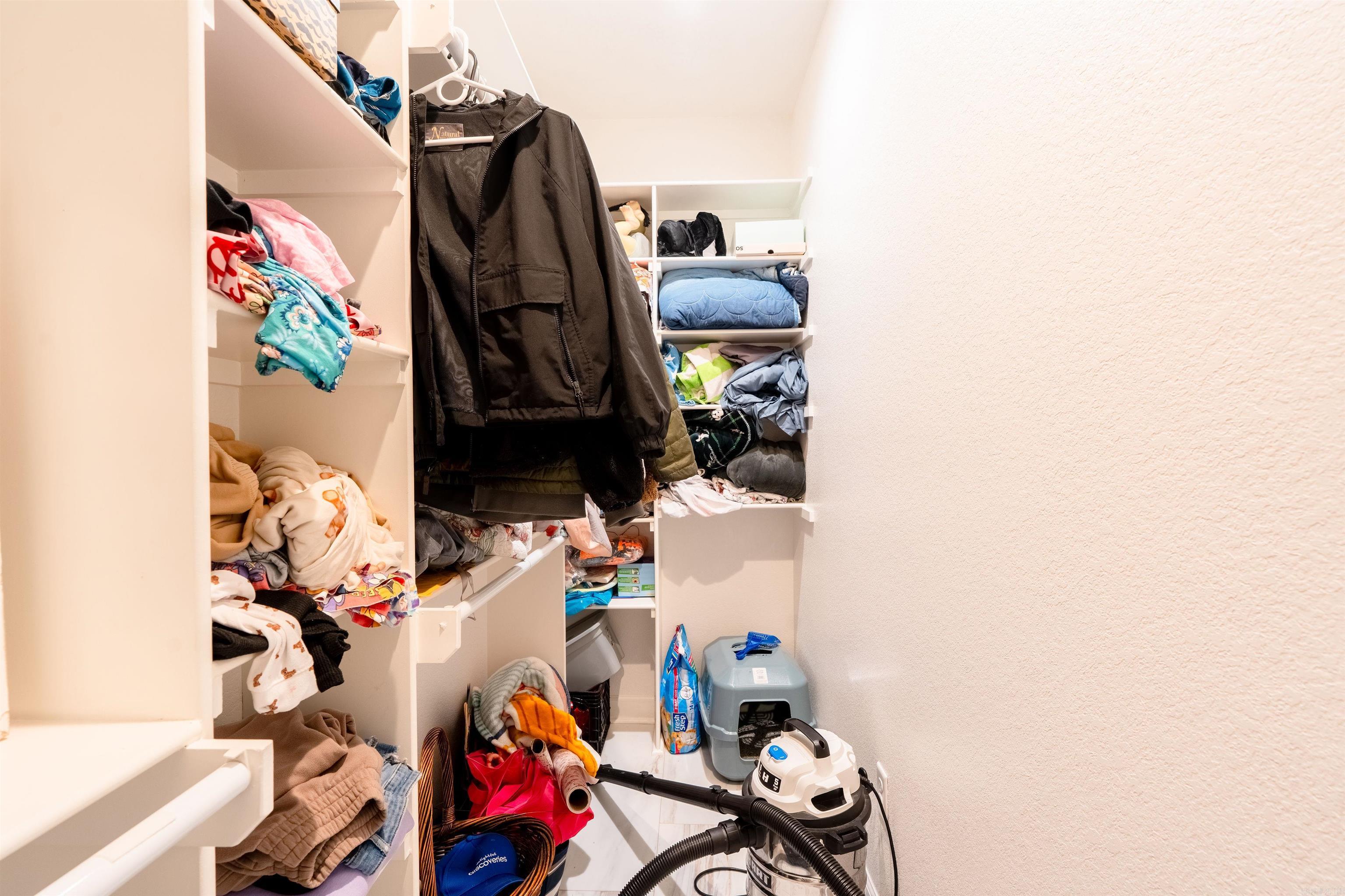 MARTHA'S FIELD - Residential