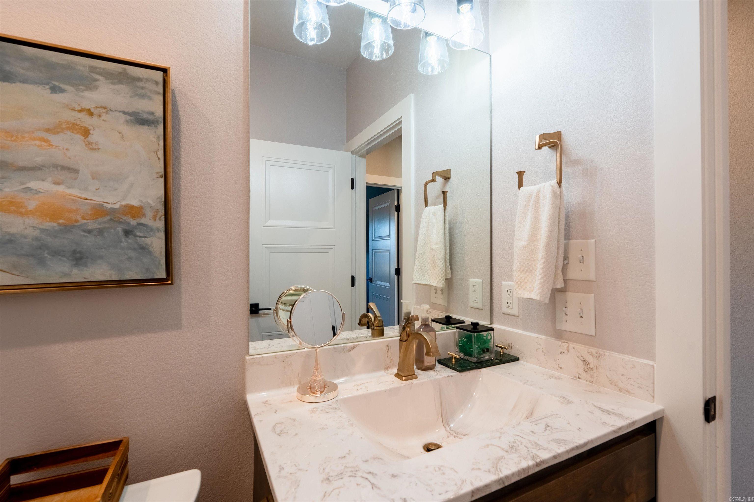 MARTHA'S FIELD - Residential