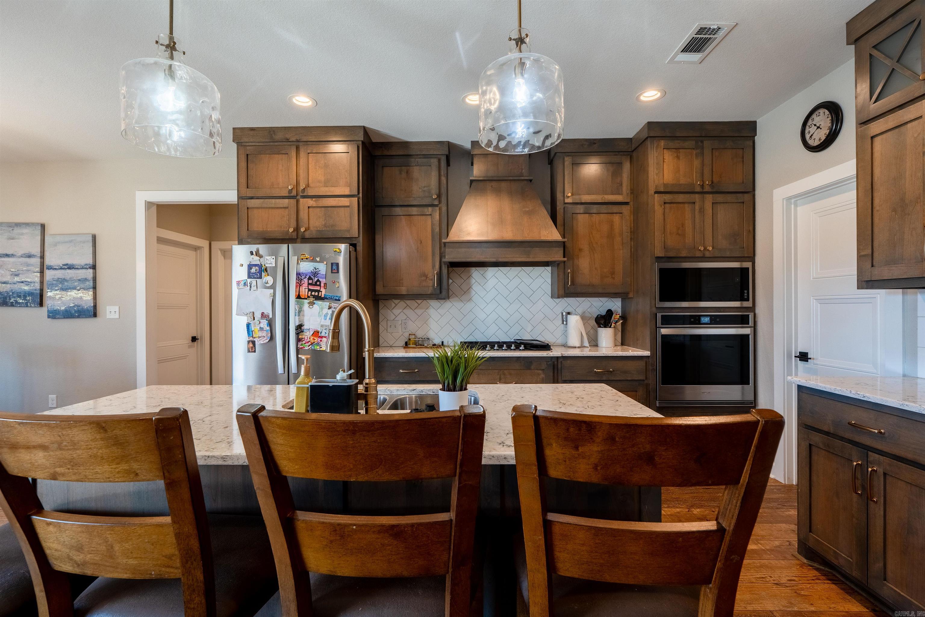 MARTHA'S FIELD - Residential