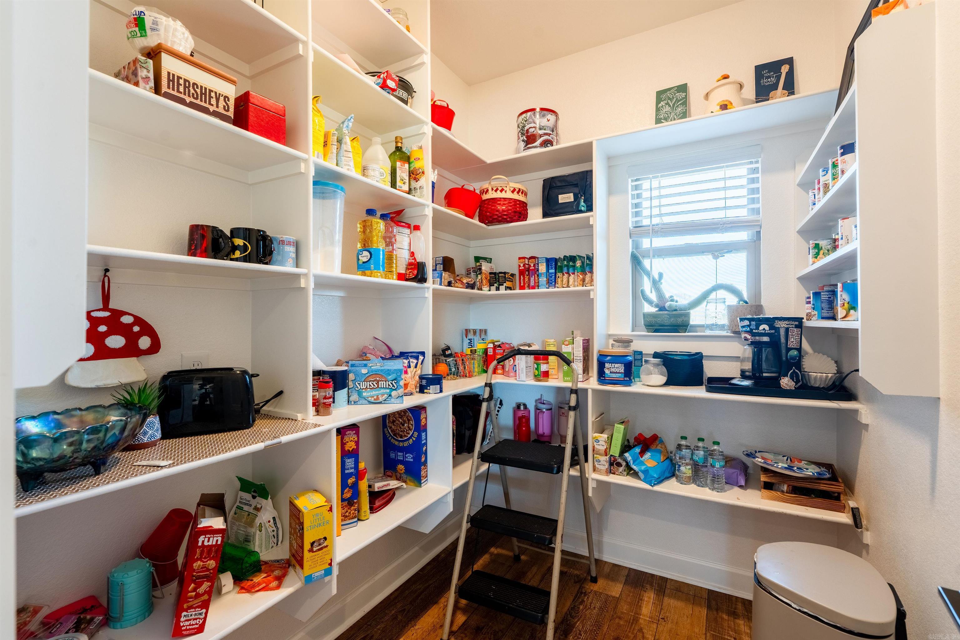 MARTHA'S FIELD - Residential