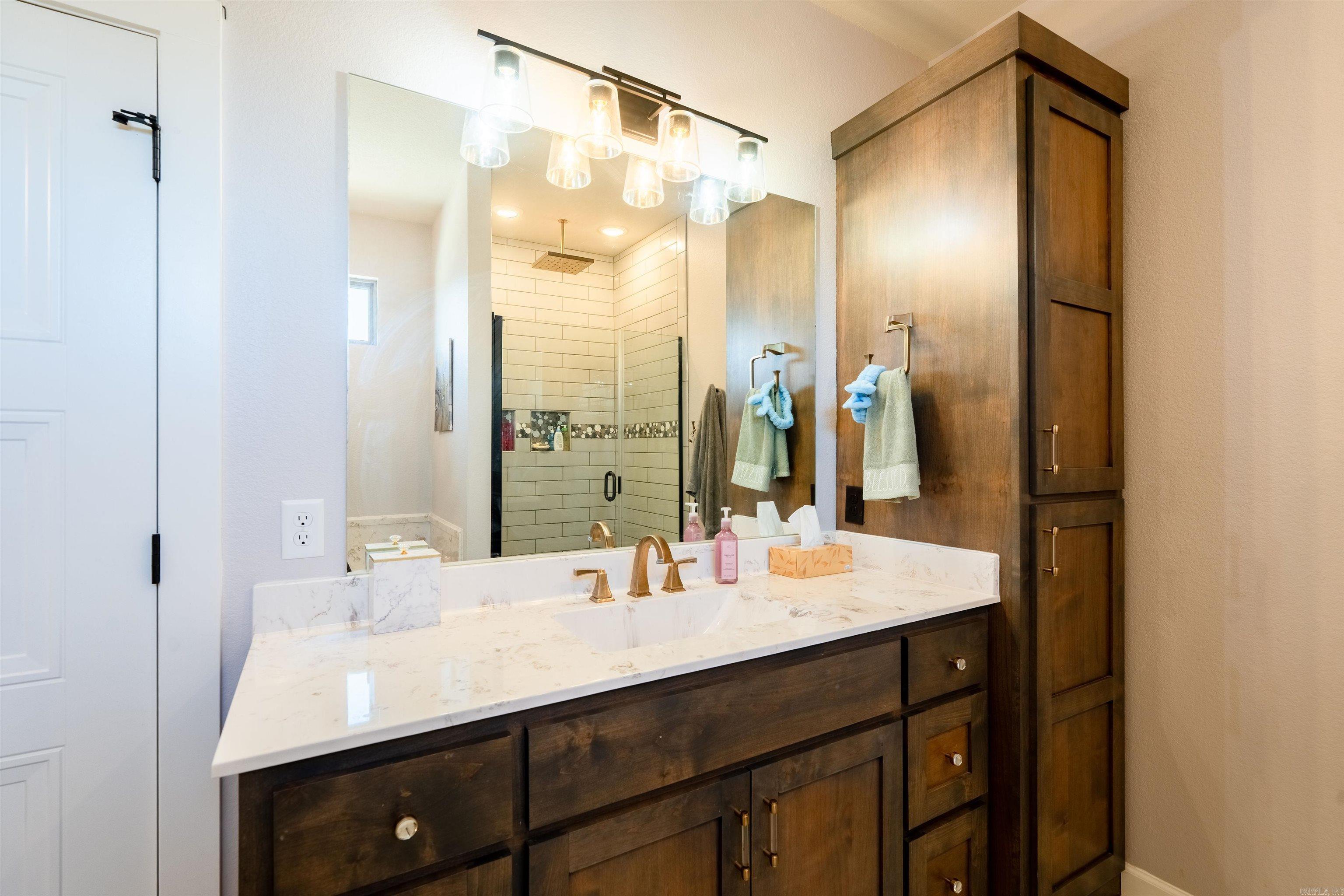 MARTHA'S FIELD - Residential