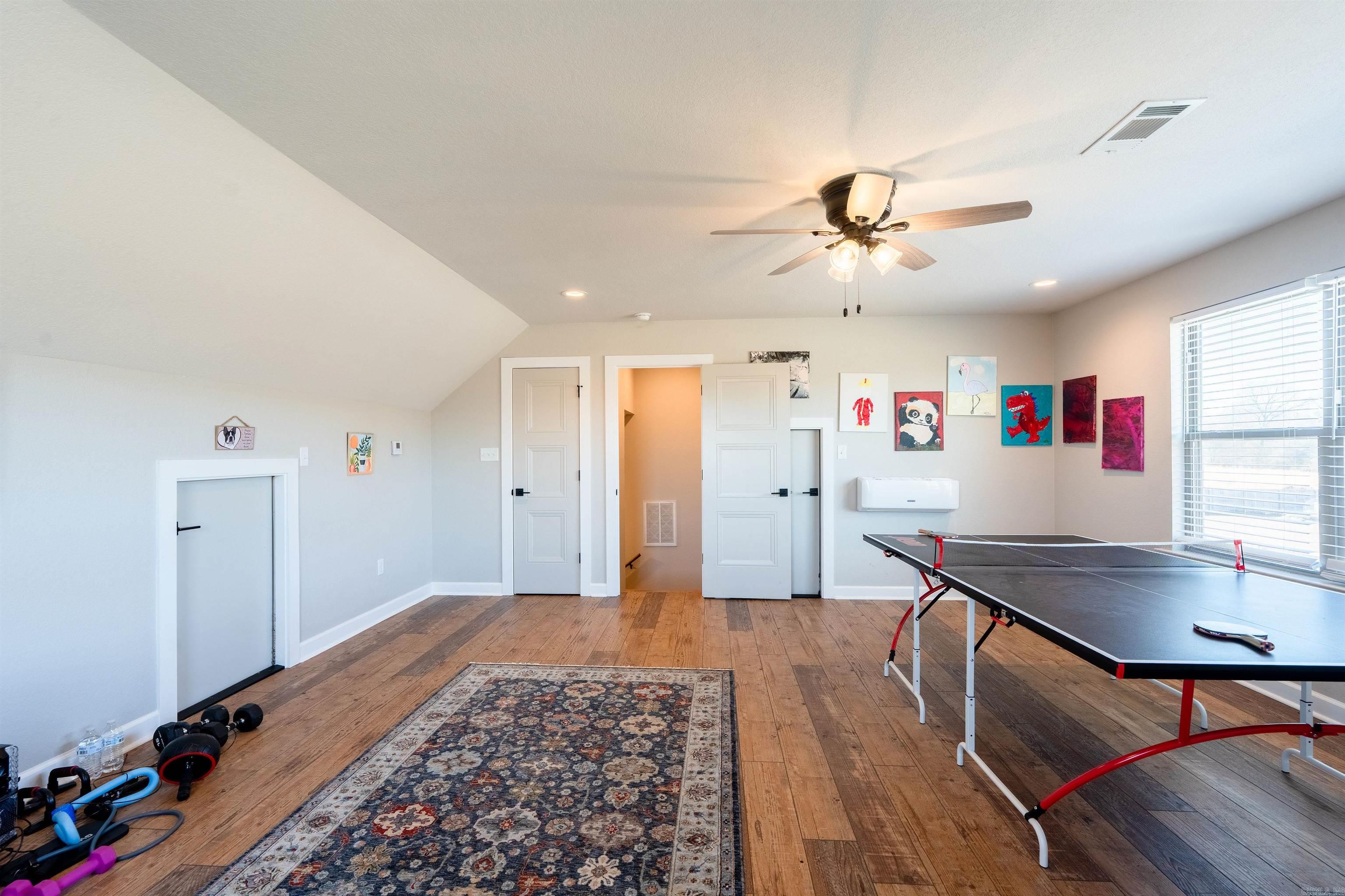 MARTHA'S FIELD - Residential