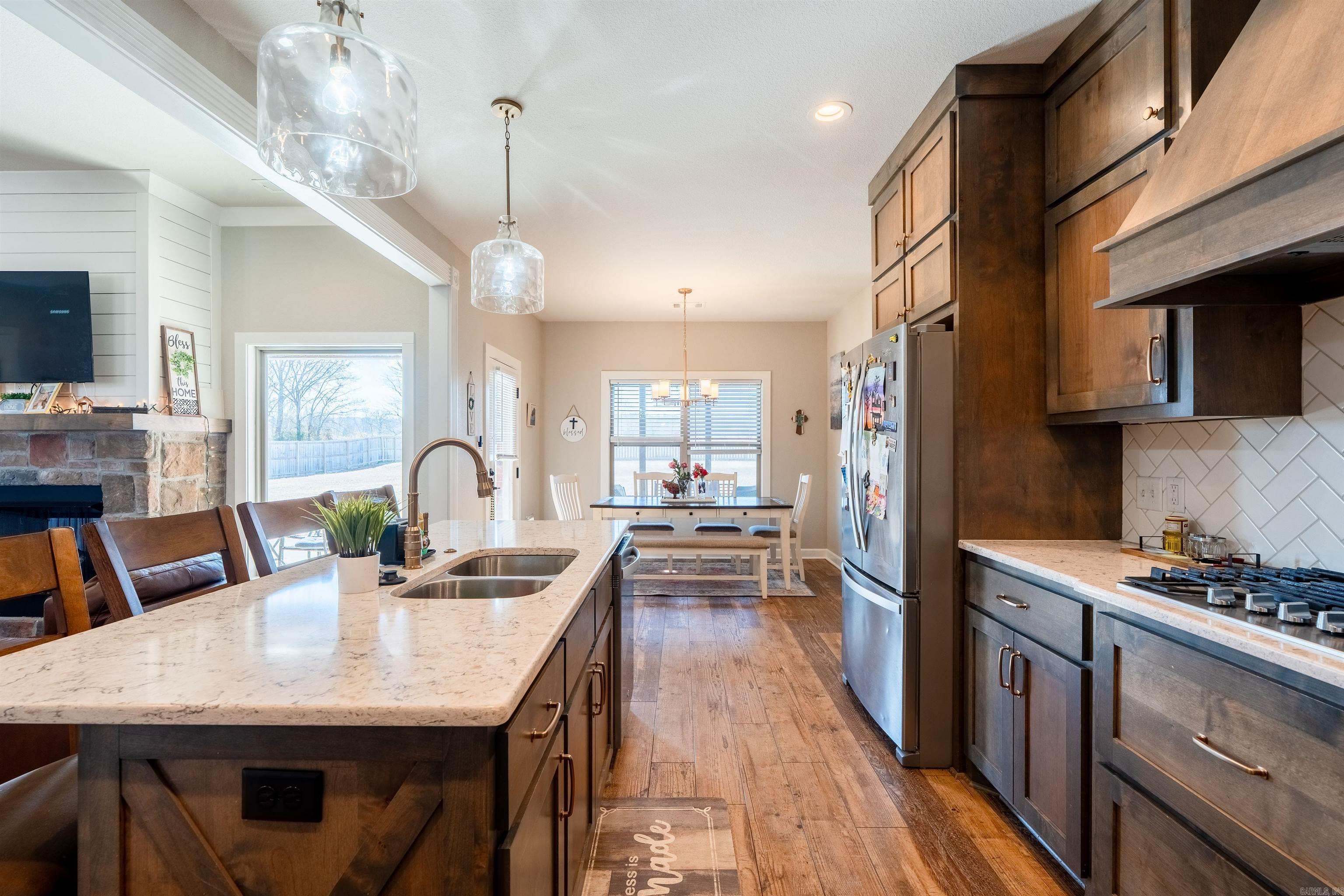 MARTHA'S FIELD - Residential