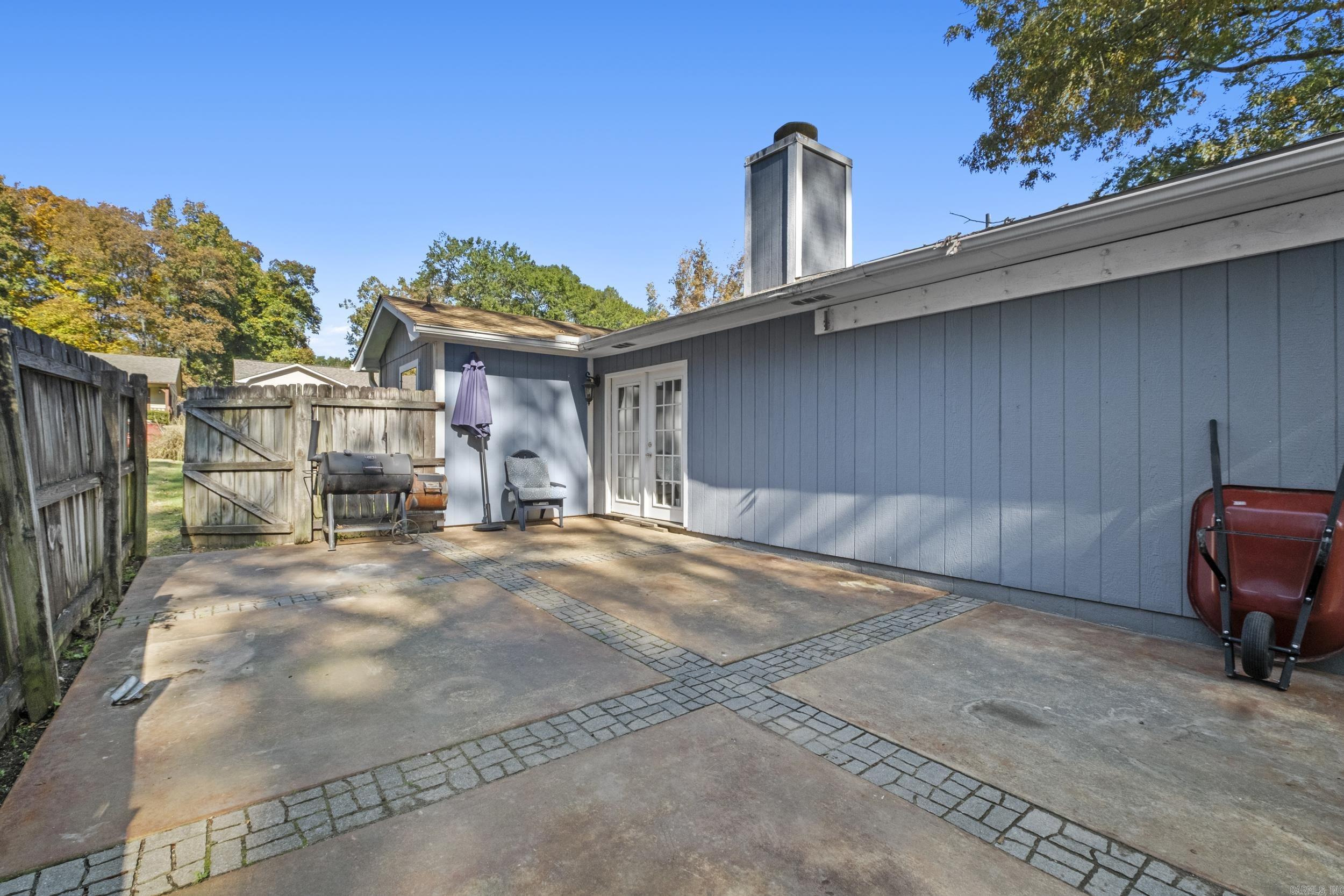 CRYSTAL VALLEY MANOR - Residential