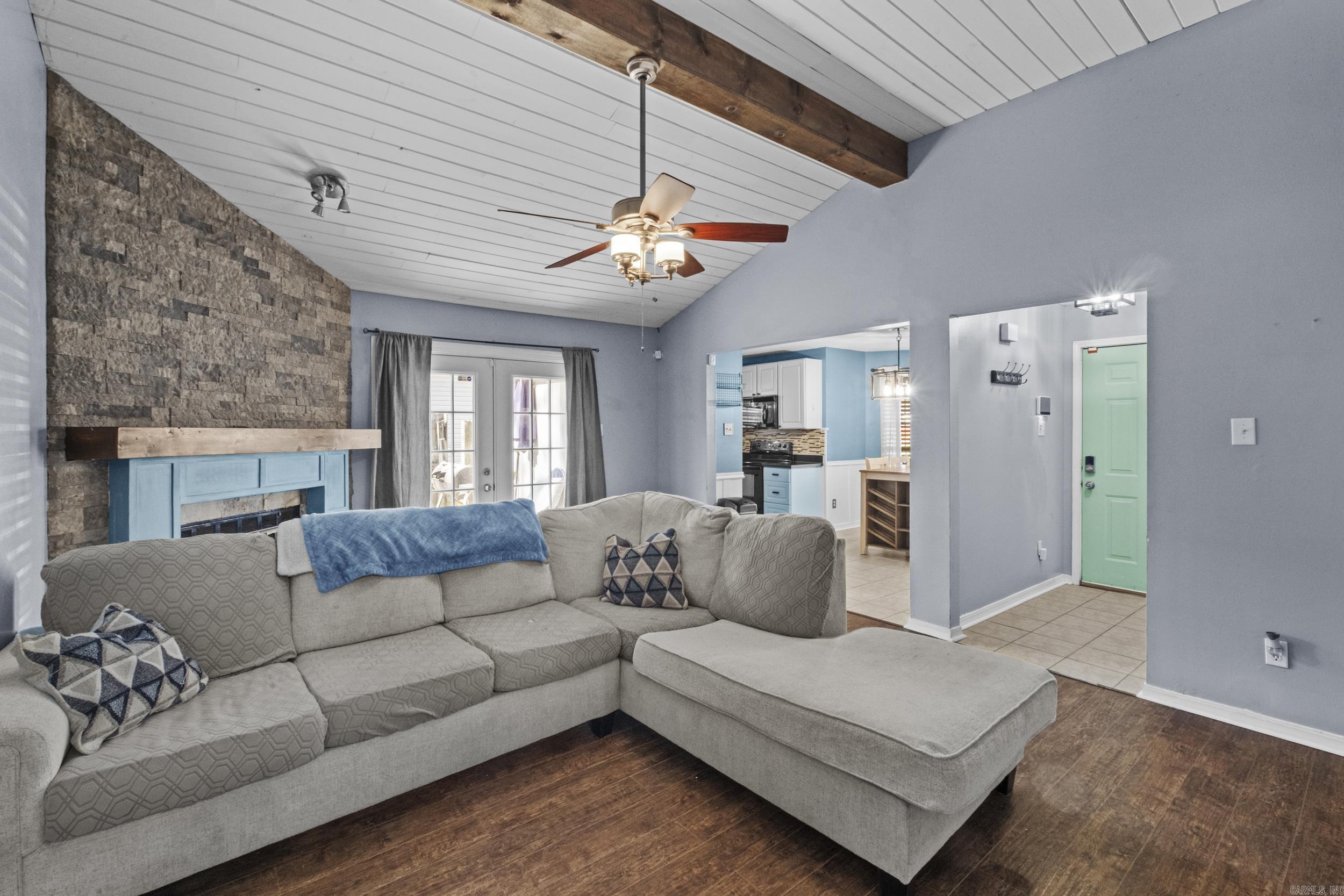 CRYSTAL VALLEY MANOR - Residential