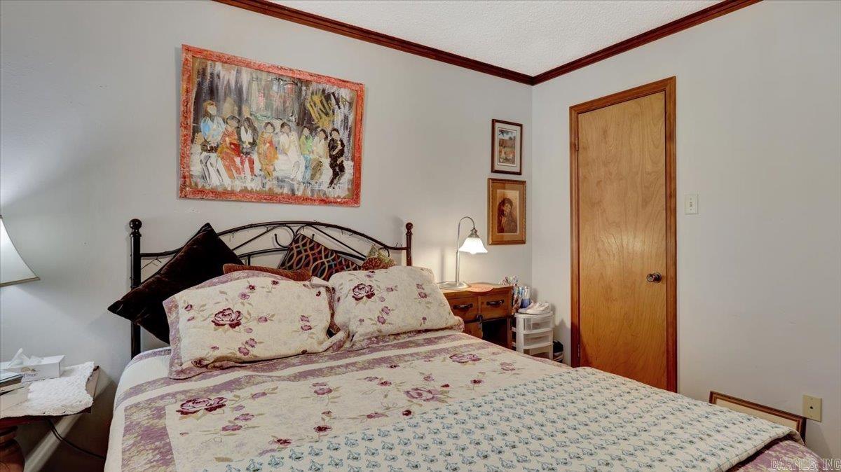 OAKLAWN VILLAGE EAST HPR - Residential