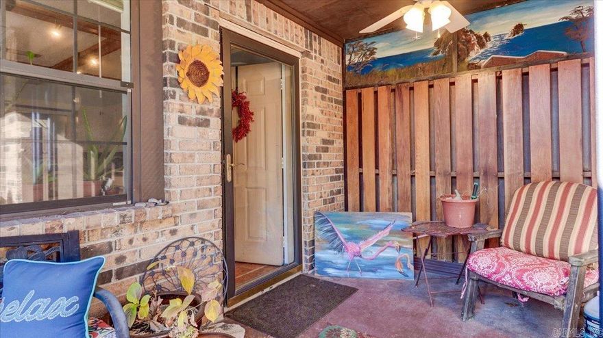 Charming 2-bedroom, 2-bath unit with a lovely courtyard and back deck. Open living space, nearby walking trails, and a peaceful neighborhood with friendly neighbors. Centrally located, minutes from shopping, restaurants, Oaklawn Racing and Casino, and downtown Hot Springs Historic District. New roof.