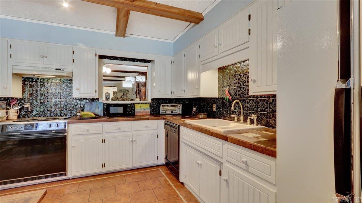 OAKLAWN VILLAGE EAST HPR - Residential