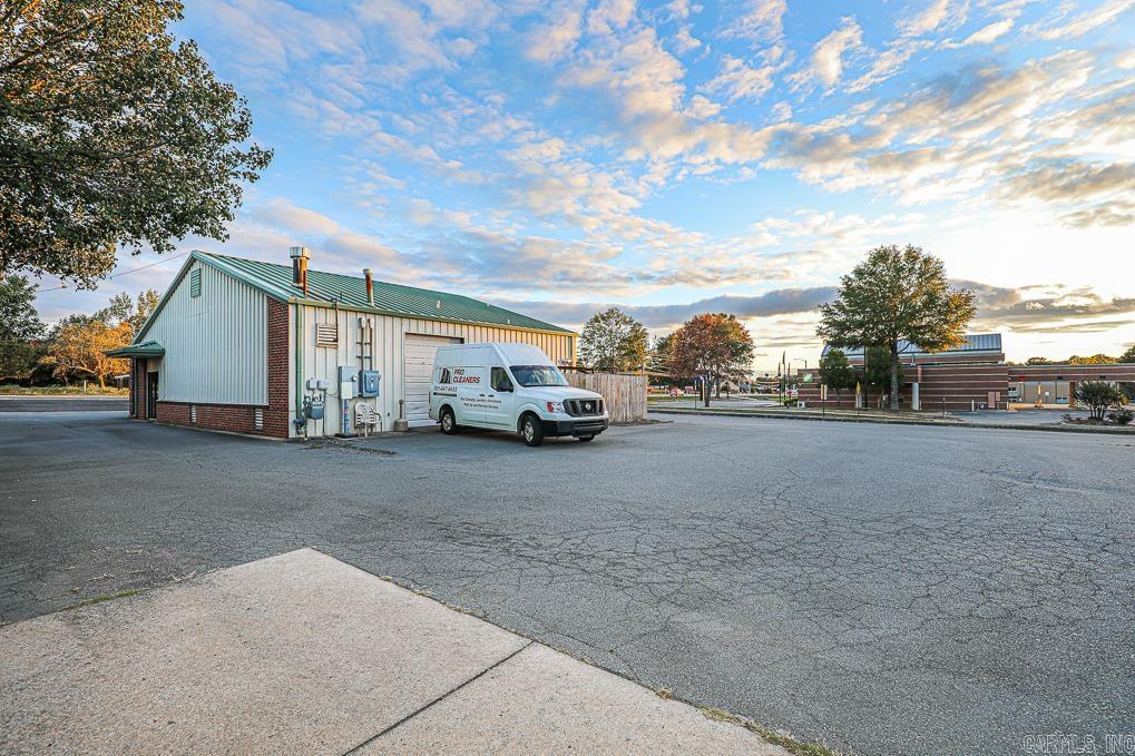 Metes & Bounds - Commercial Sale