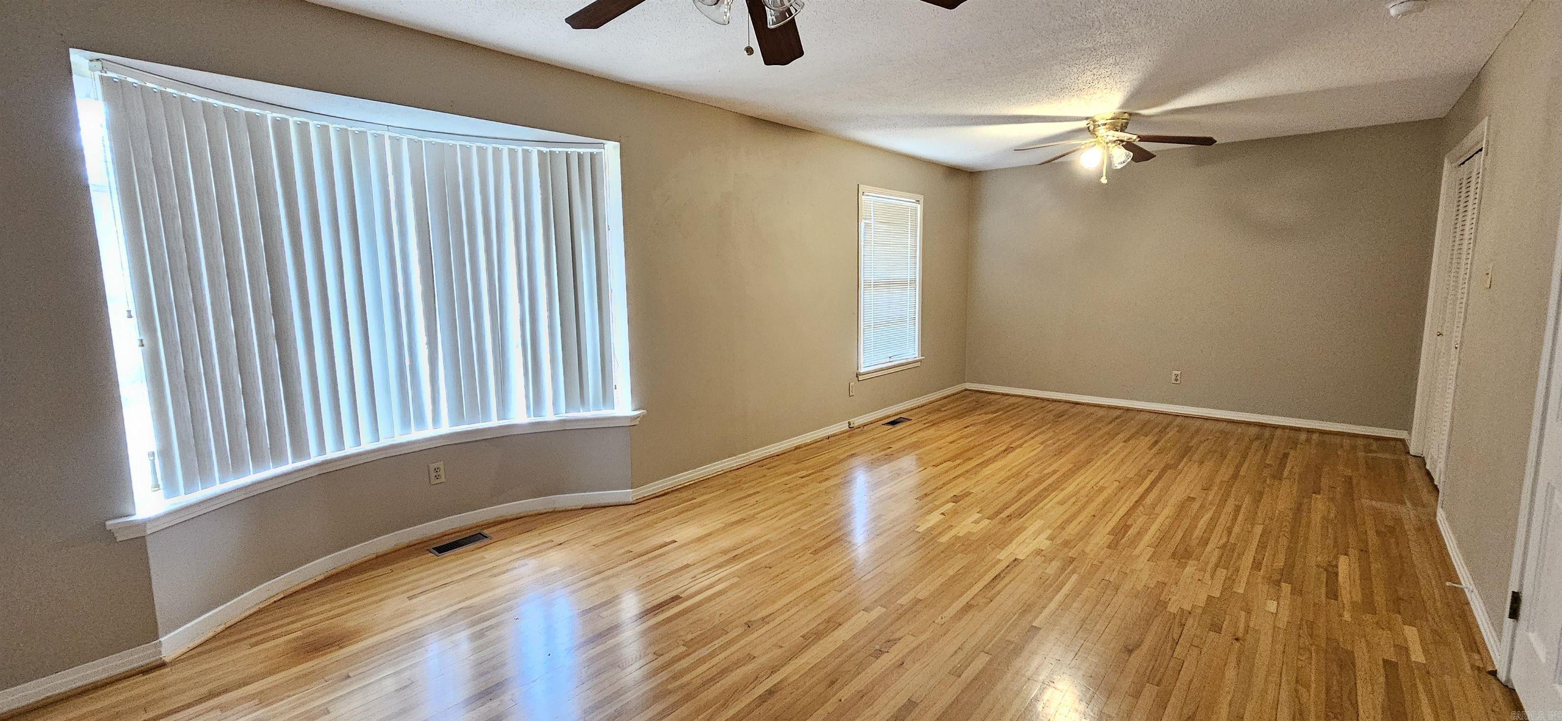 Leawood Manor - Residential Lease