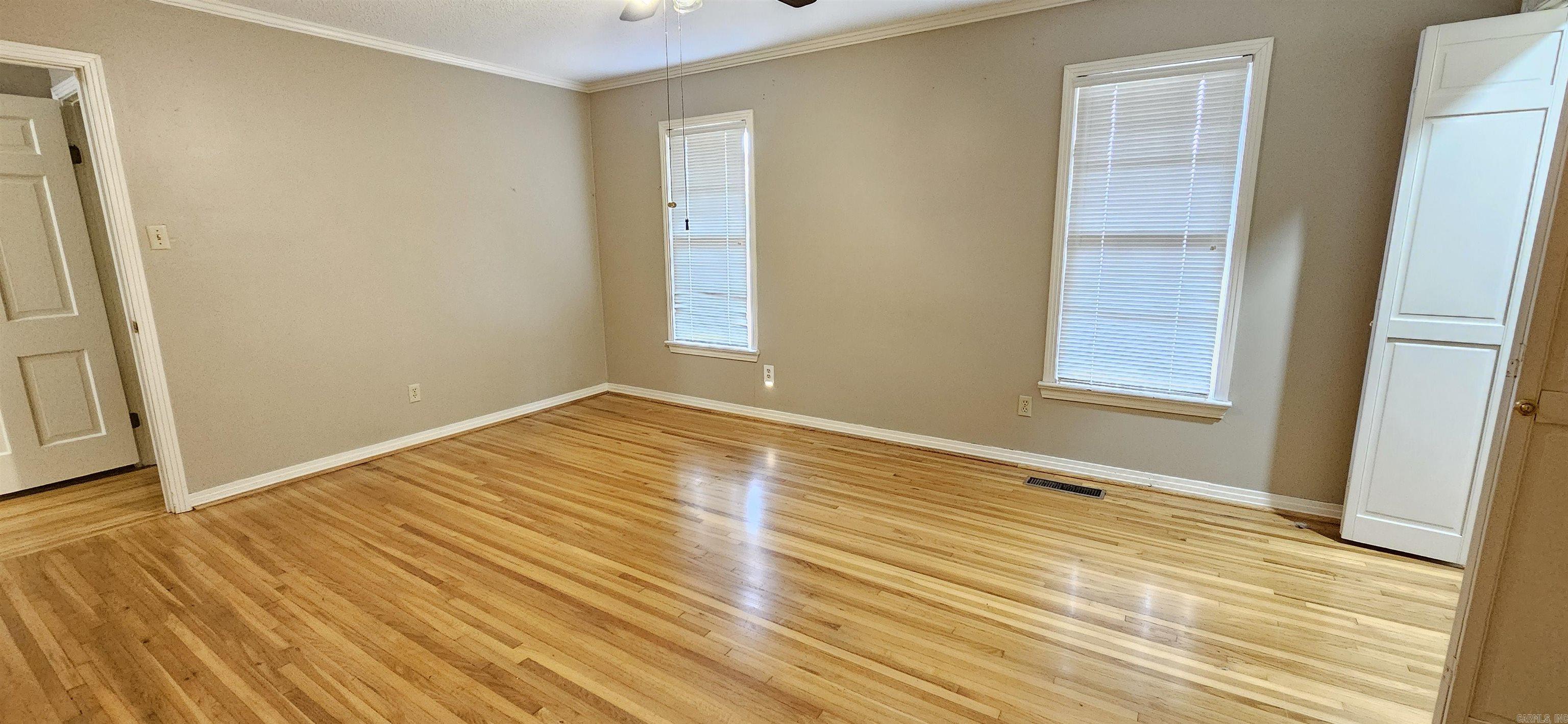 Leawood Manor - Residential Lease