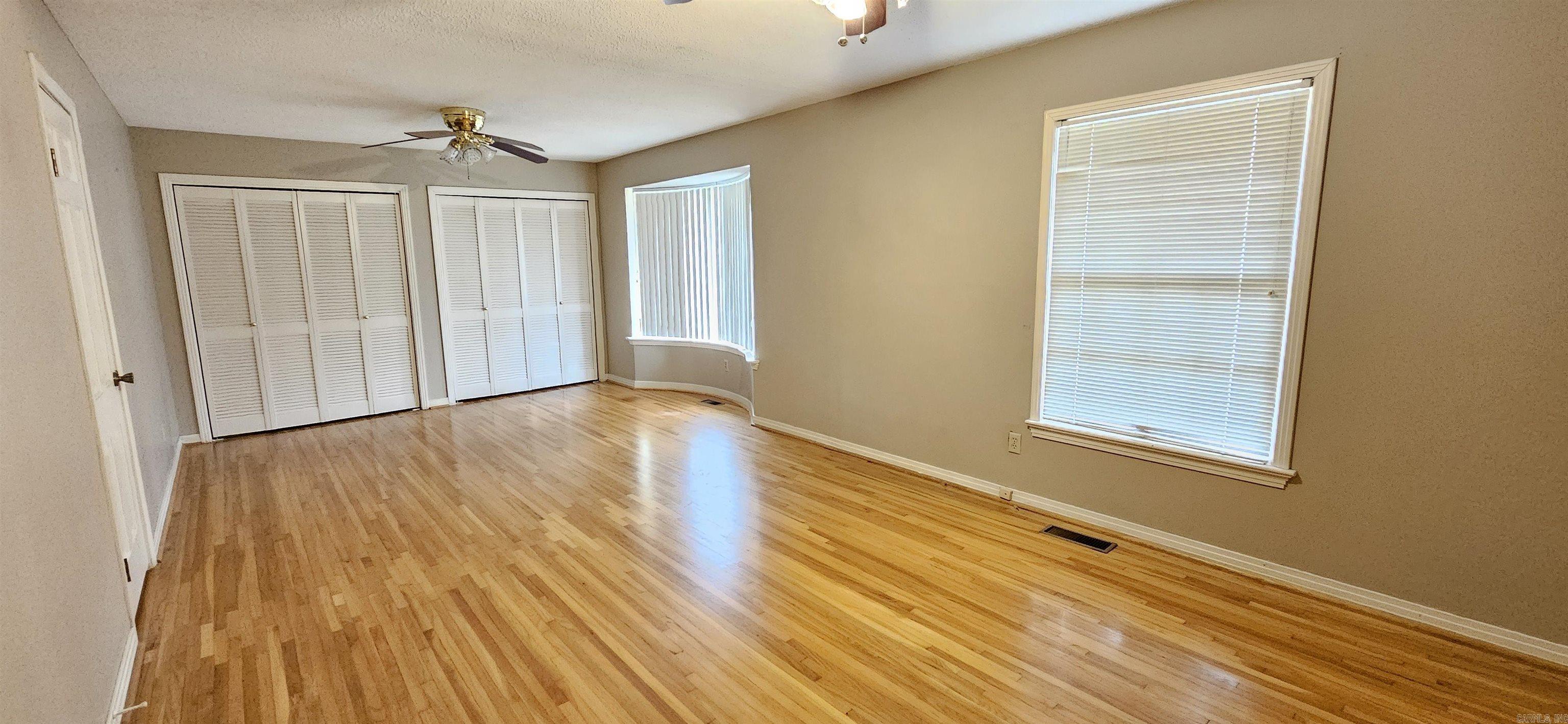 Leawood Manor - Residential Lease