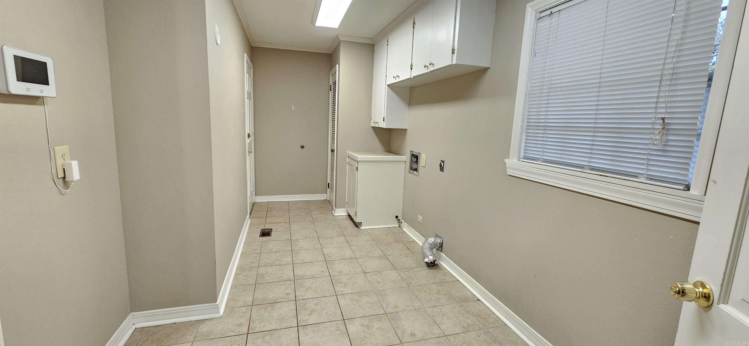 Leawood Manor - Residential Lease