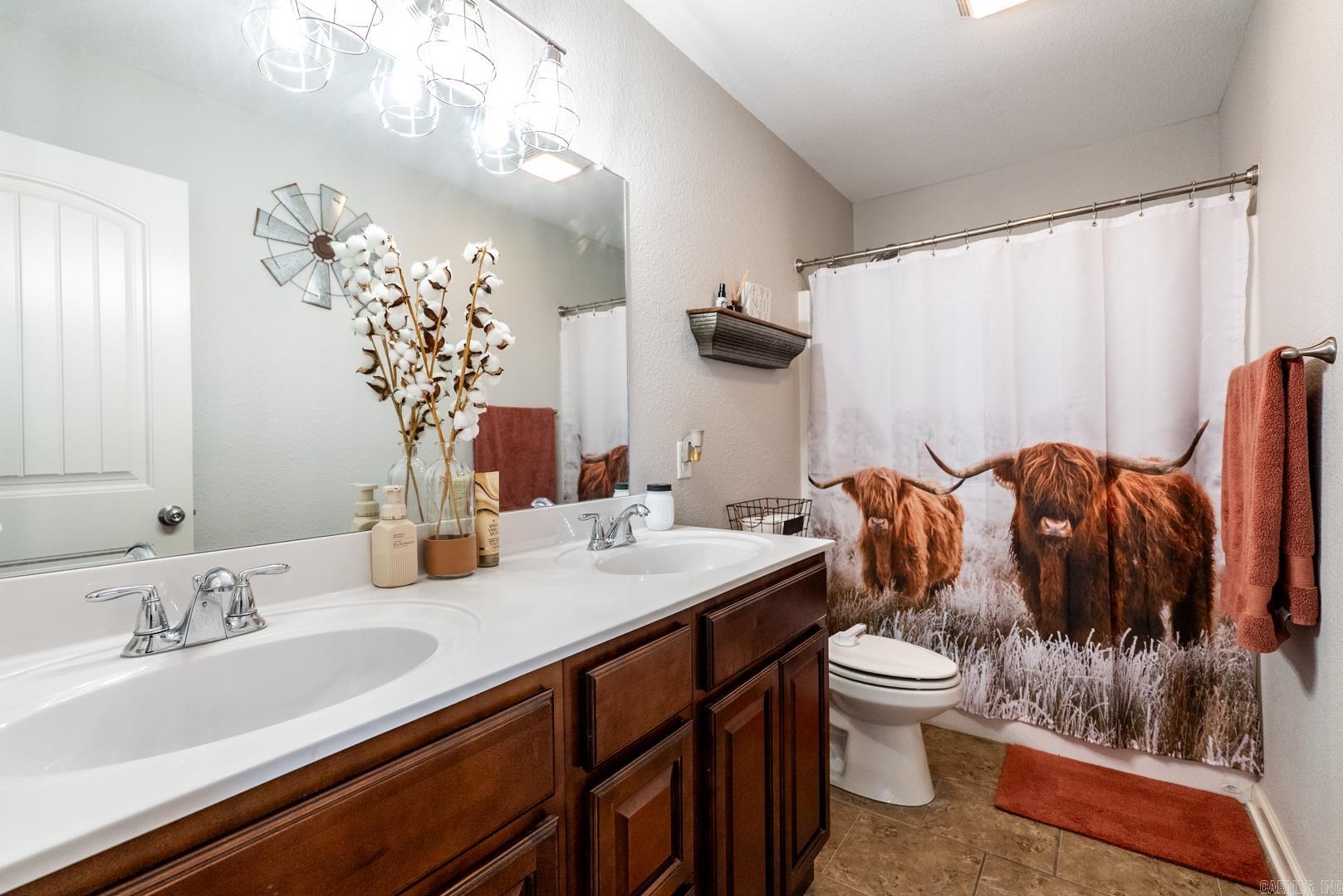 TRAMMEL ESTATES - Residential