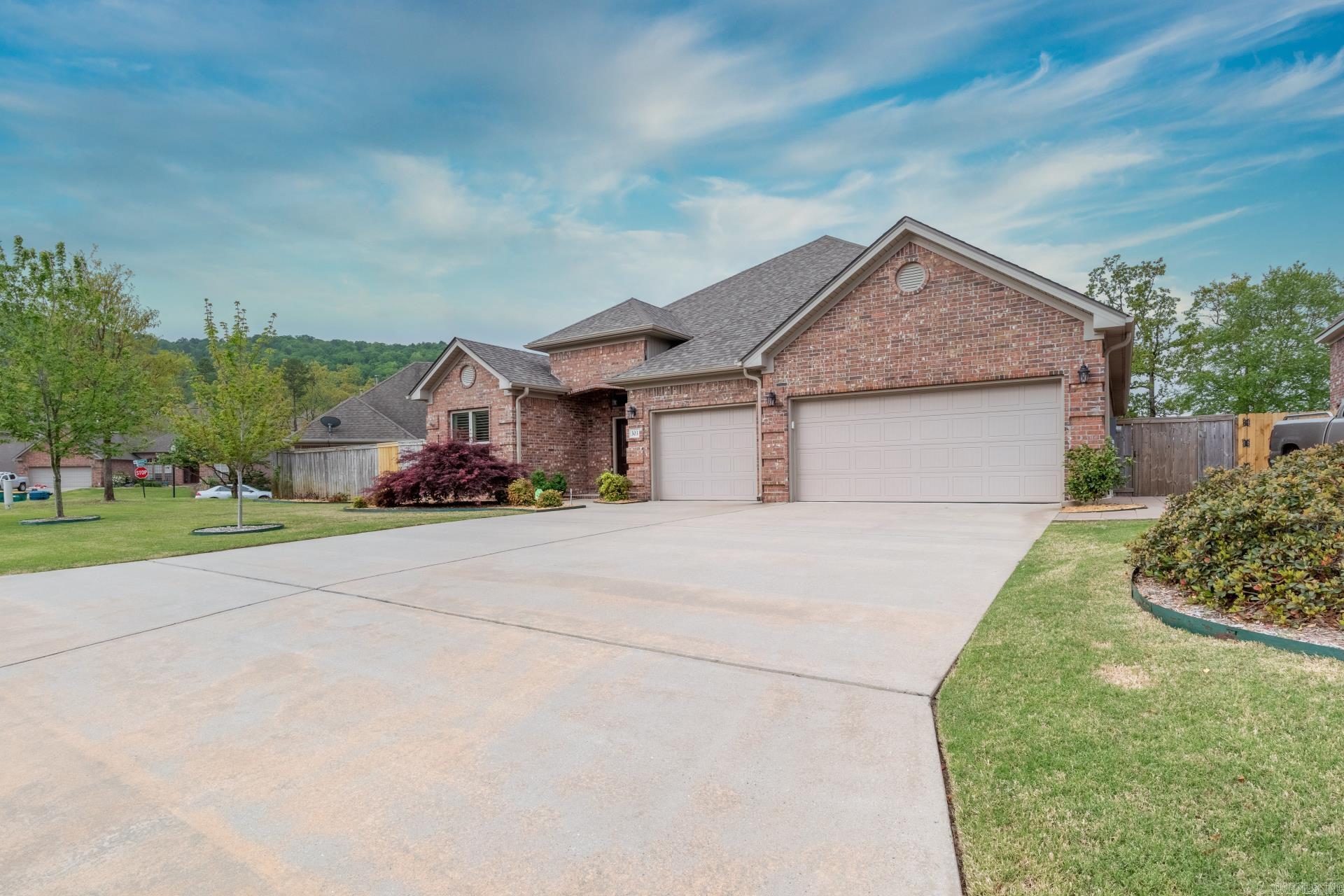 CHENAL VALLEY EPERNAY PLACE - Residential