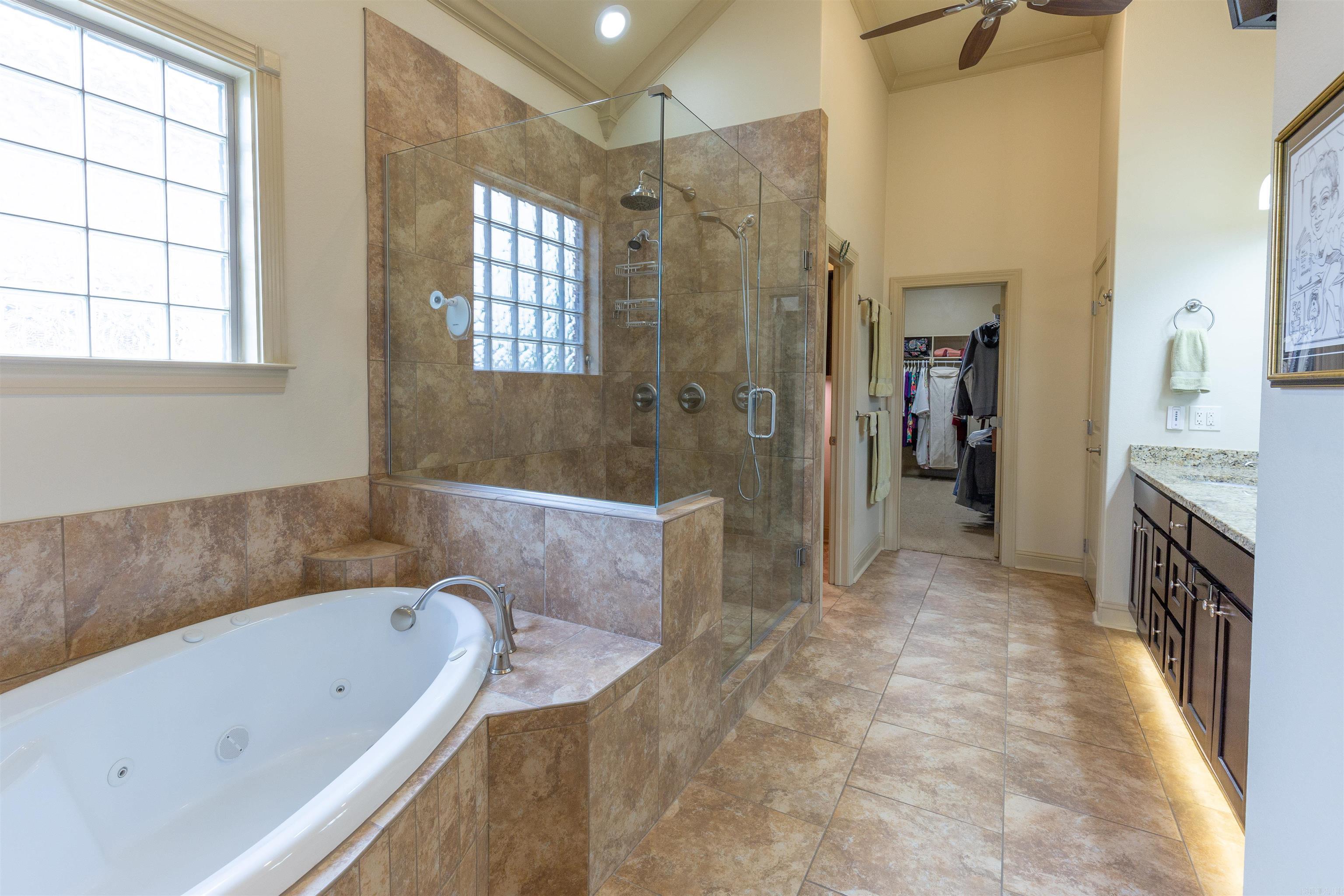 CHENAL VALLEY EPERNAY PLACE - Residential