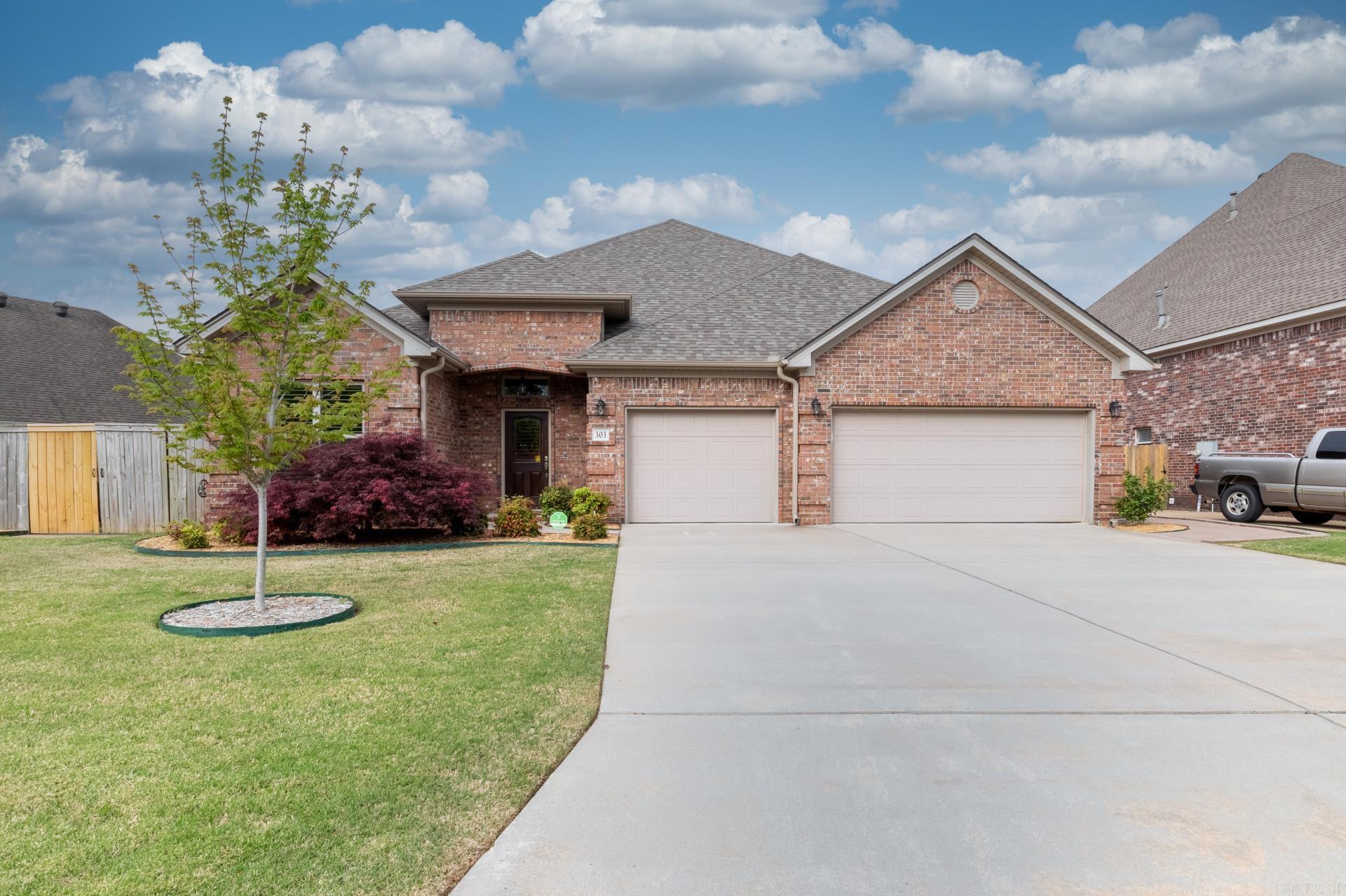 CHENAL VALLEY EPERNAY PLACE - Residential