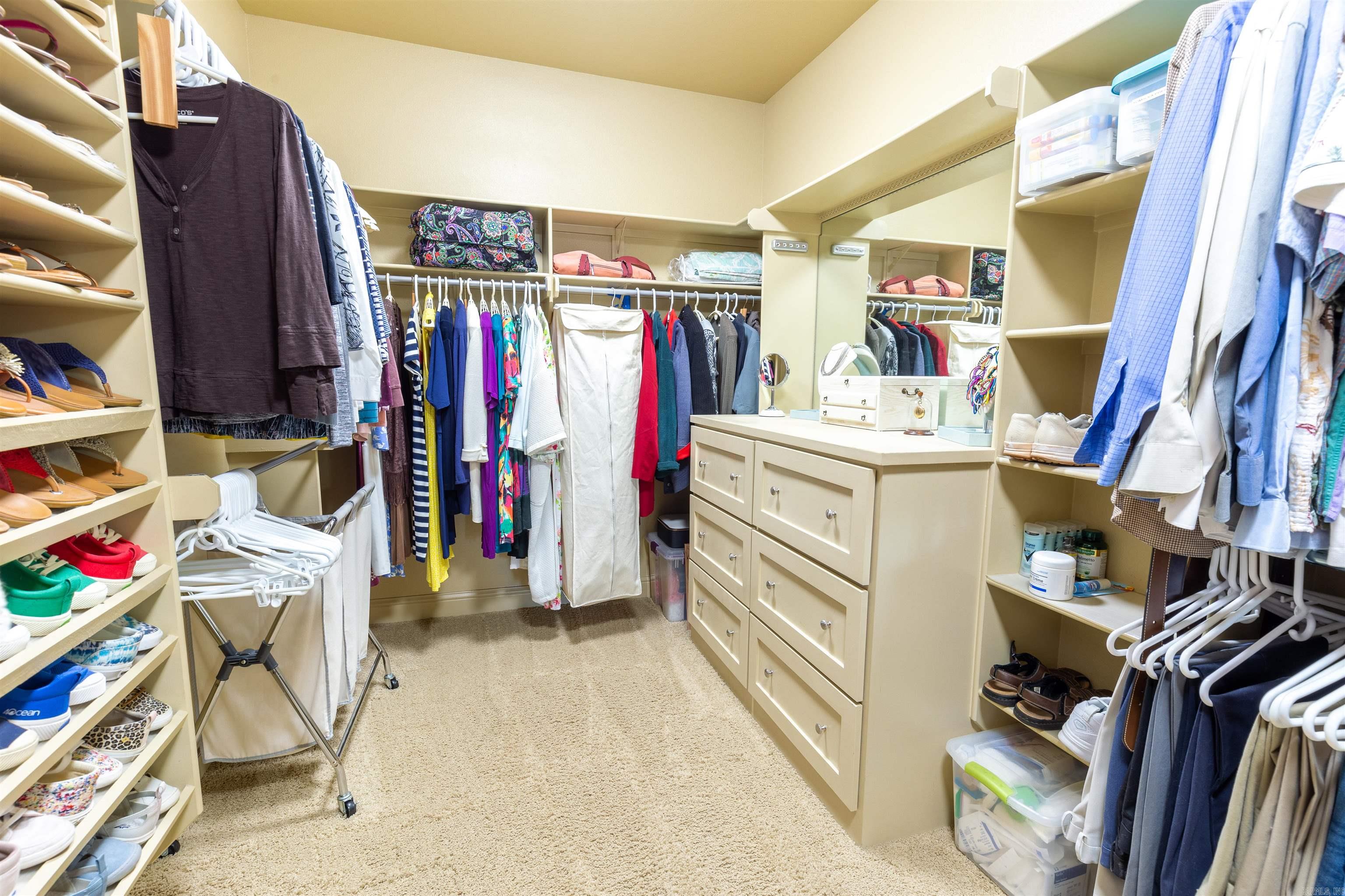 CHENAL VALLEY EPERNAY PLACE - Residential