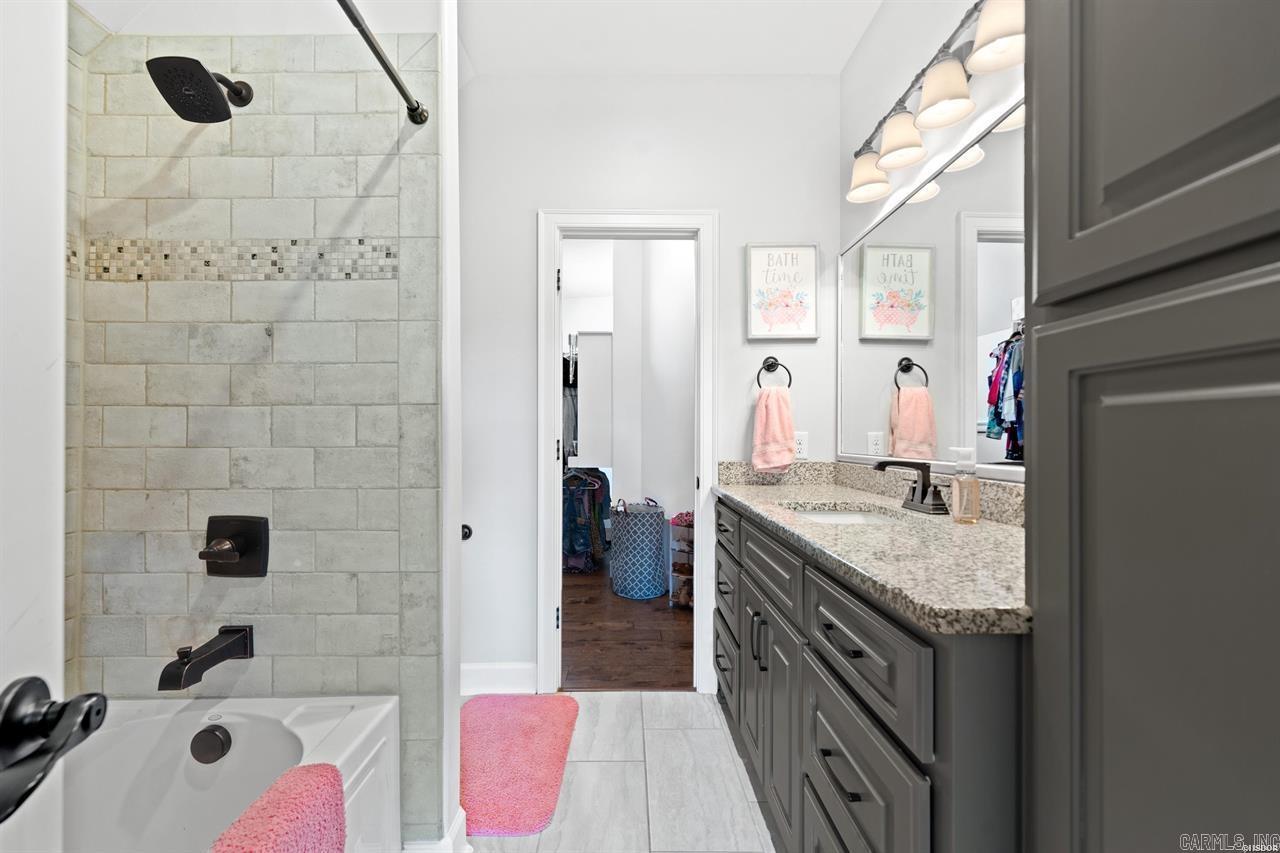 Red Oak Ridge - Residential