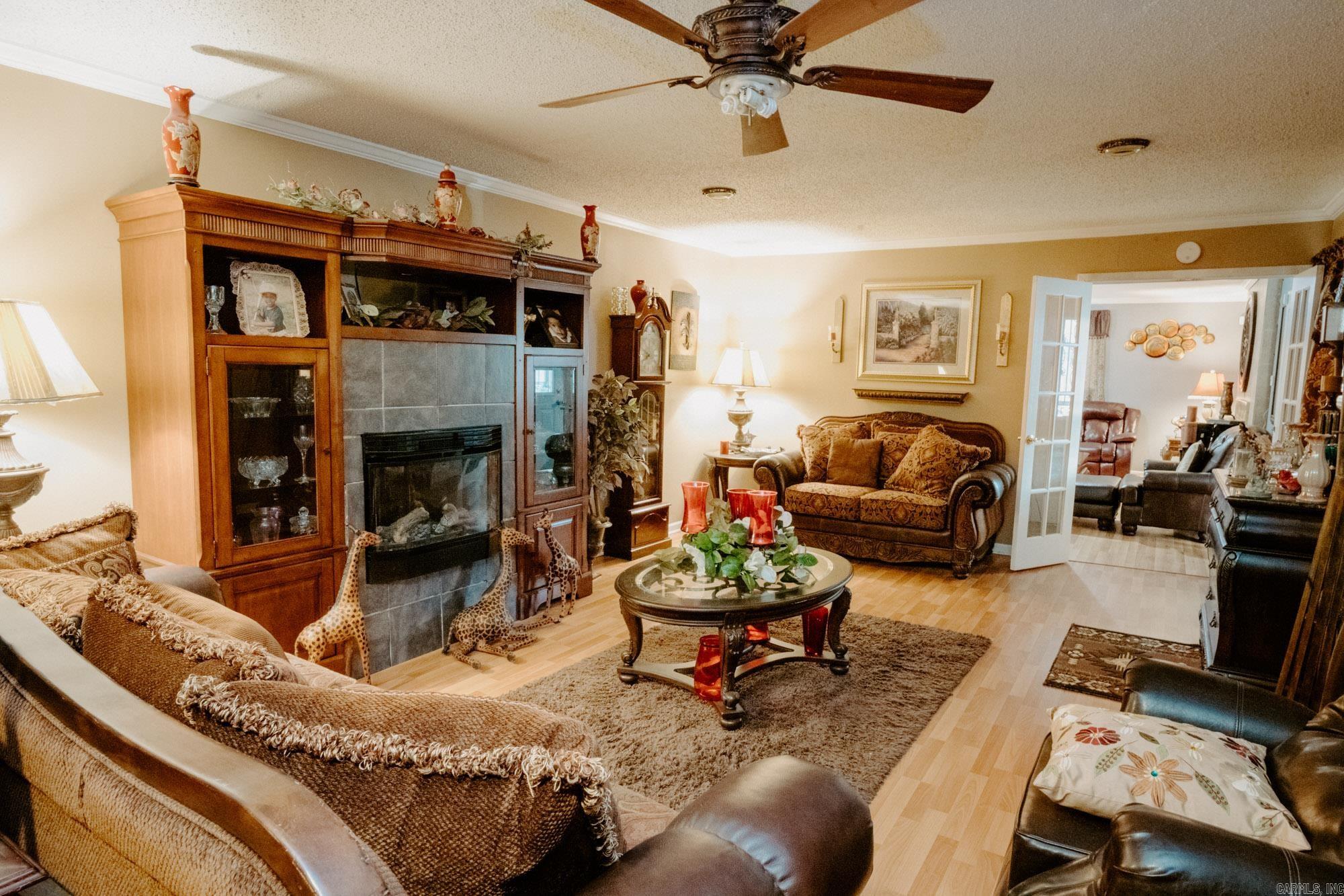 SOUTH LAKEVIEW - Residential