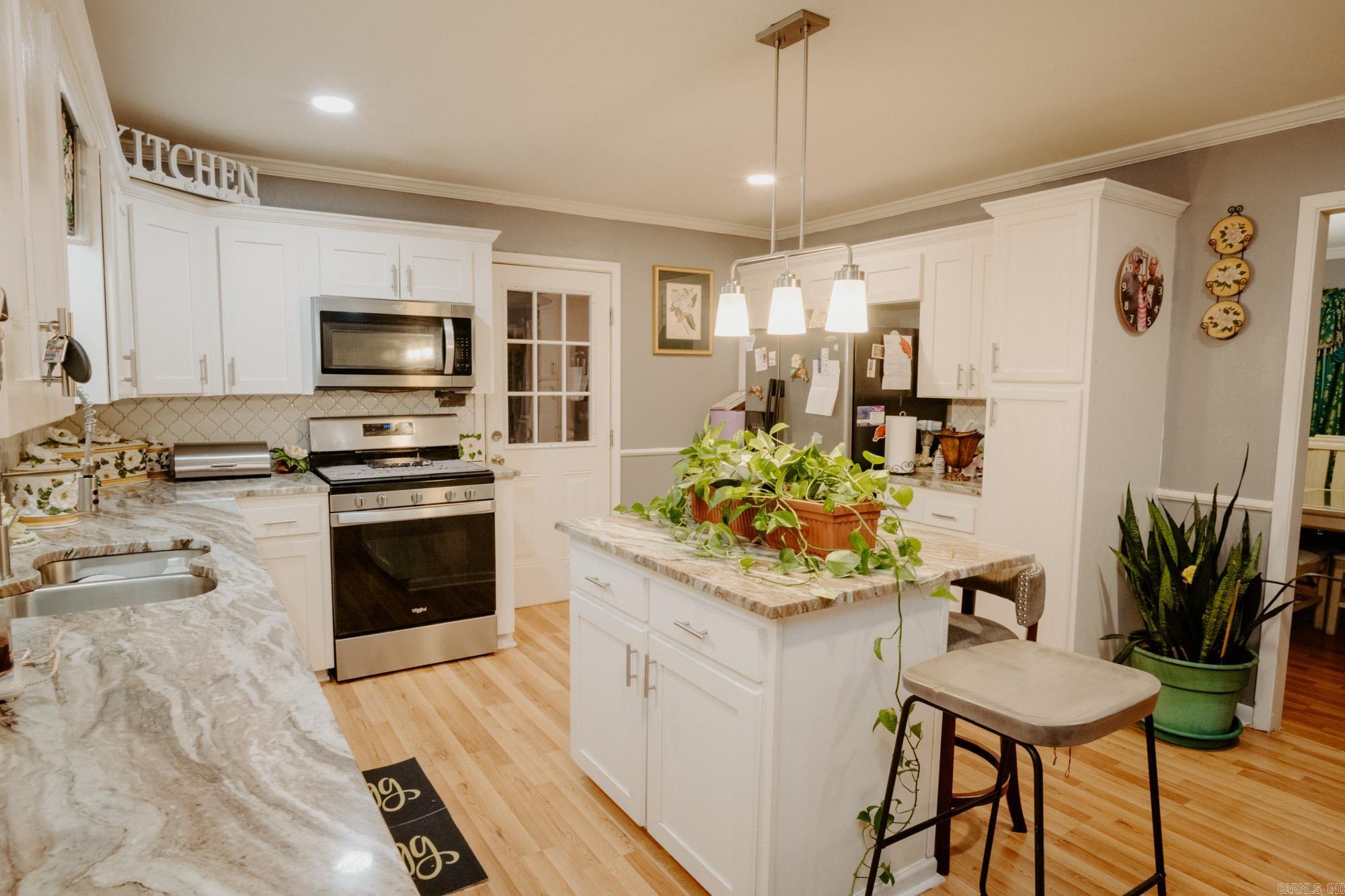 SOUTH LAKEVIEW - Residential