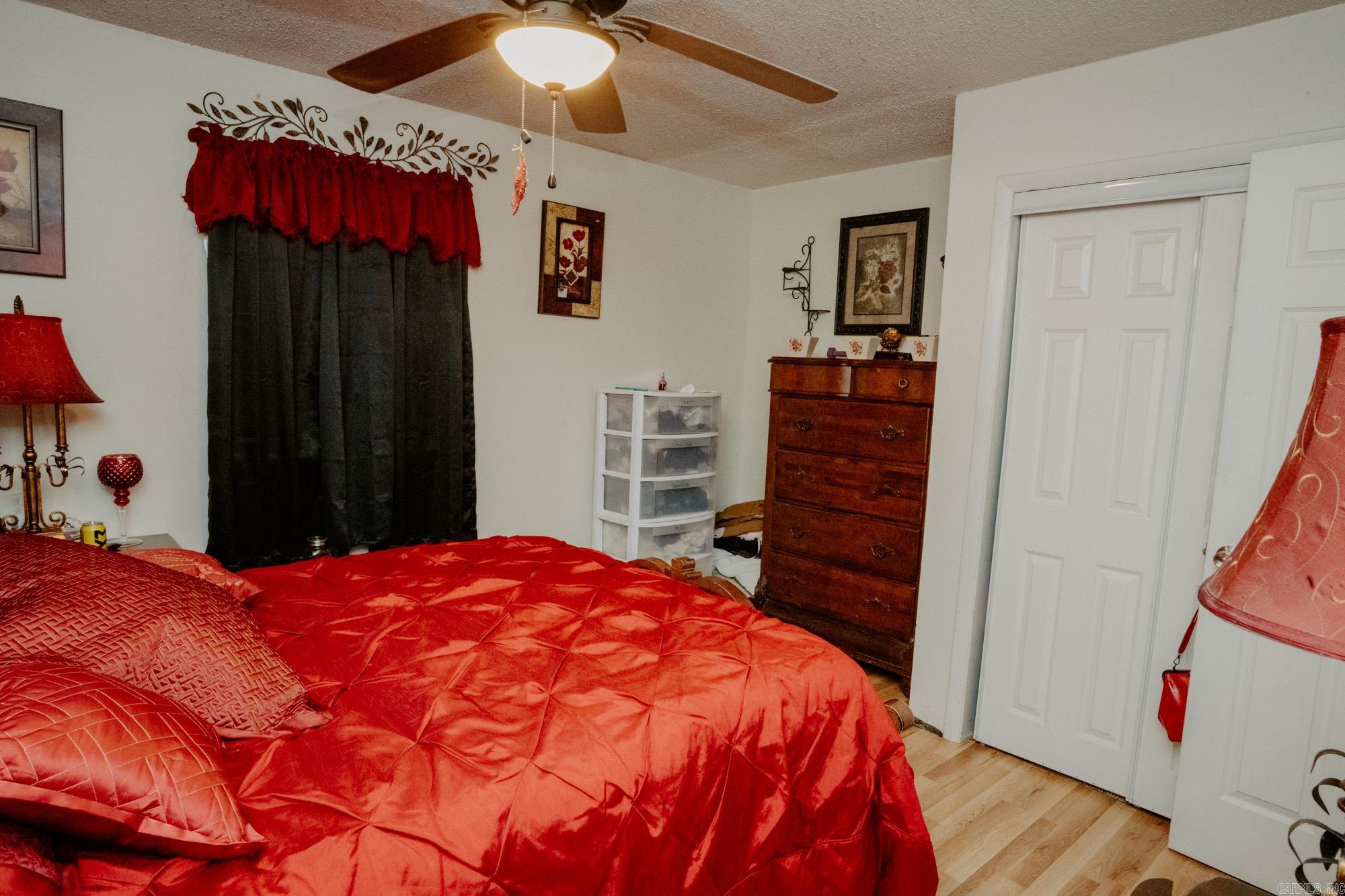 SOUTH LAKEVIEW - Residential