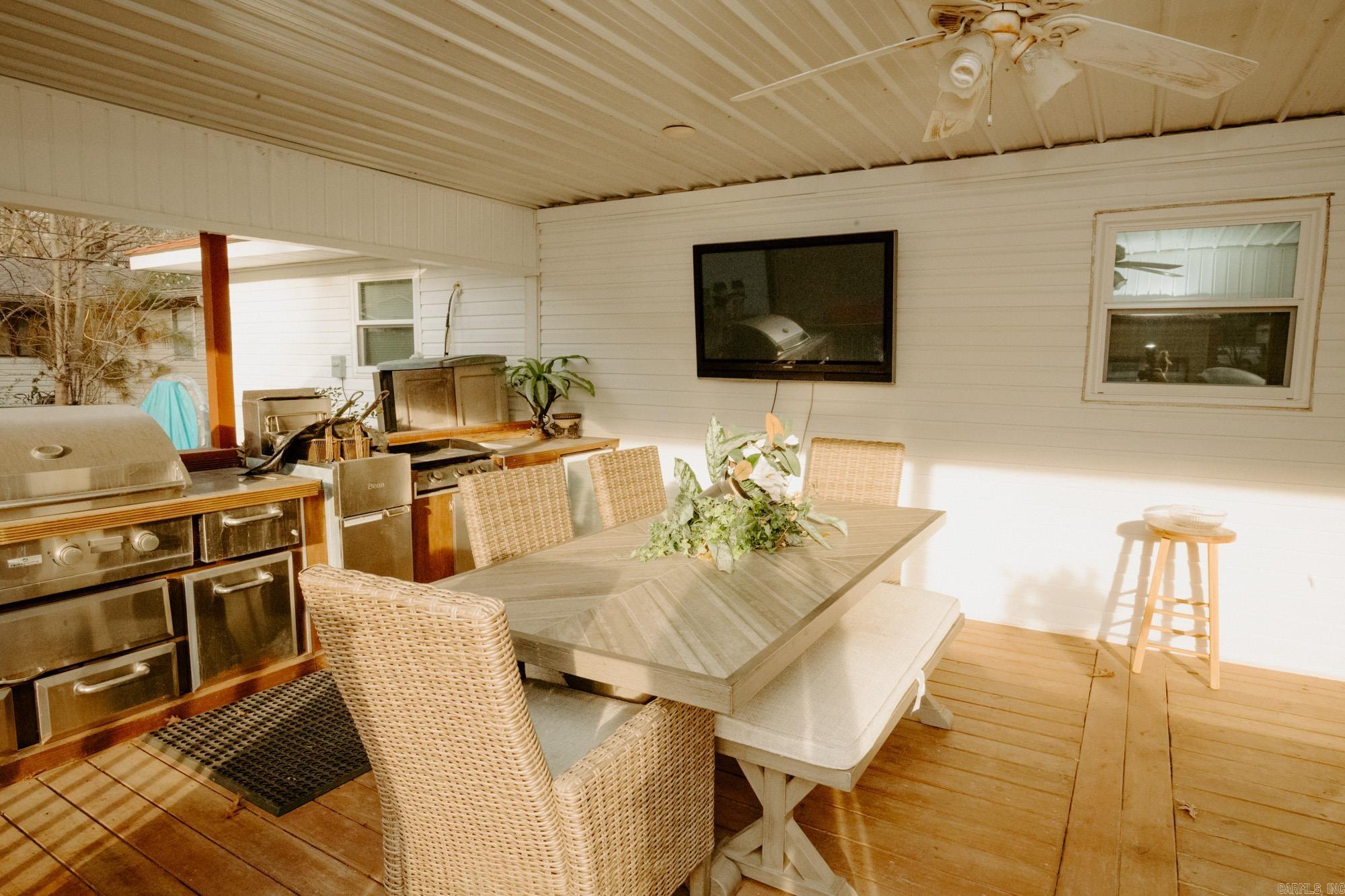 SOUTH LAKEVIEW - Residential