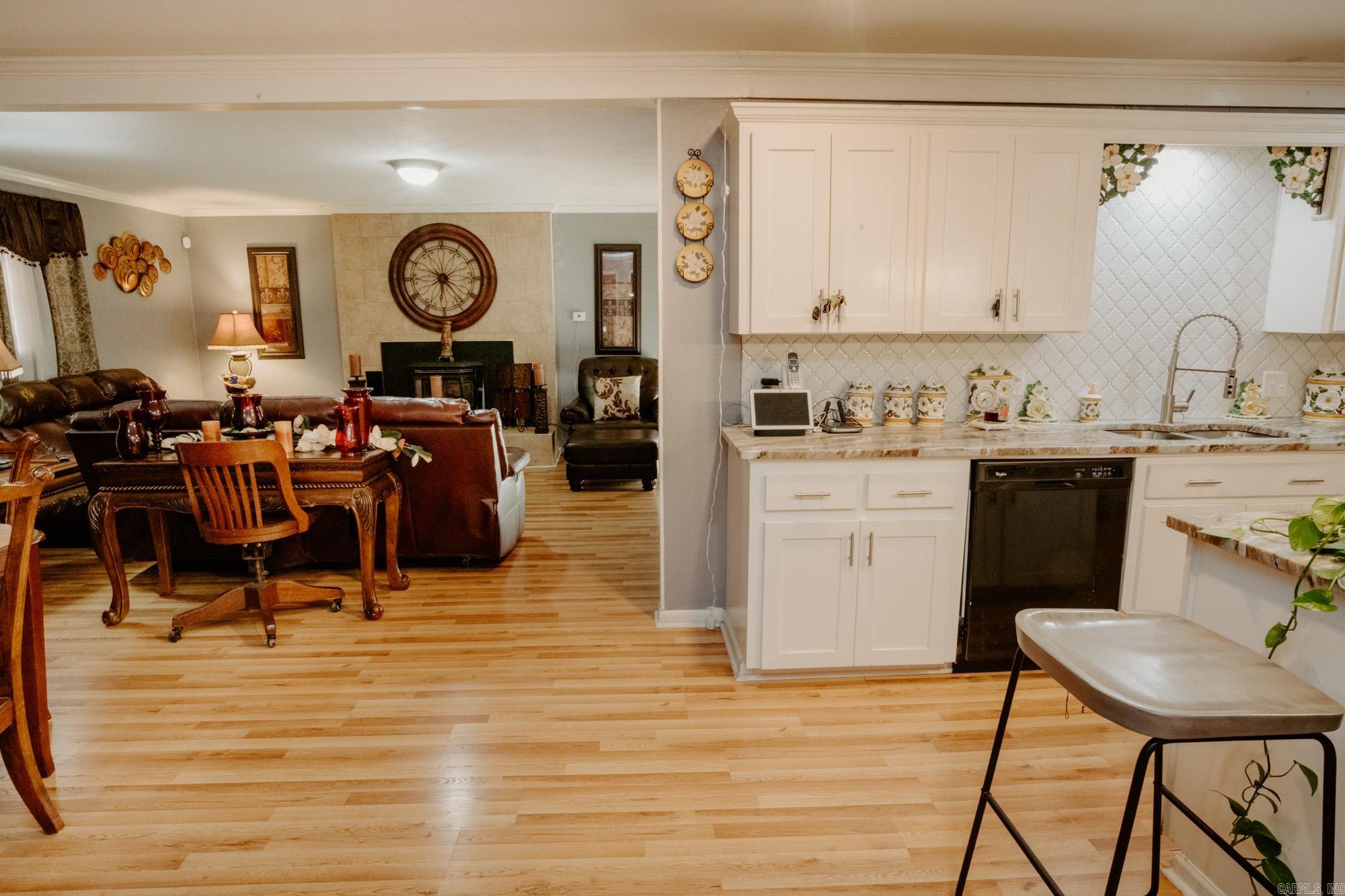 SOUTH LAKEVIEW - Residential