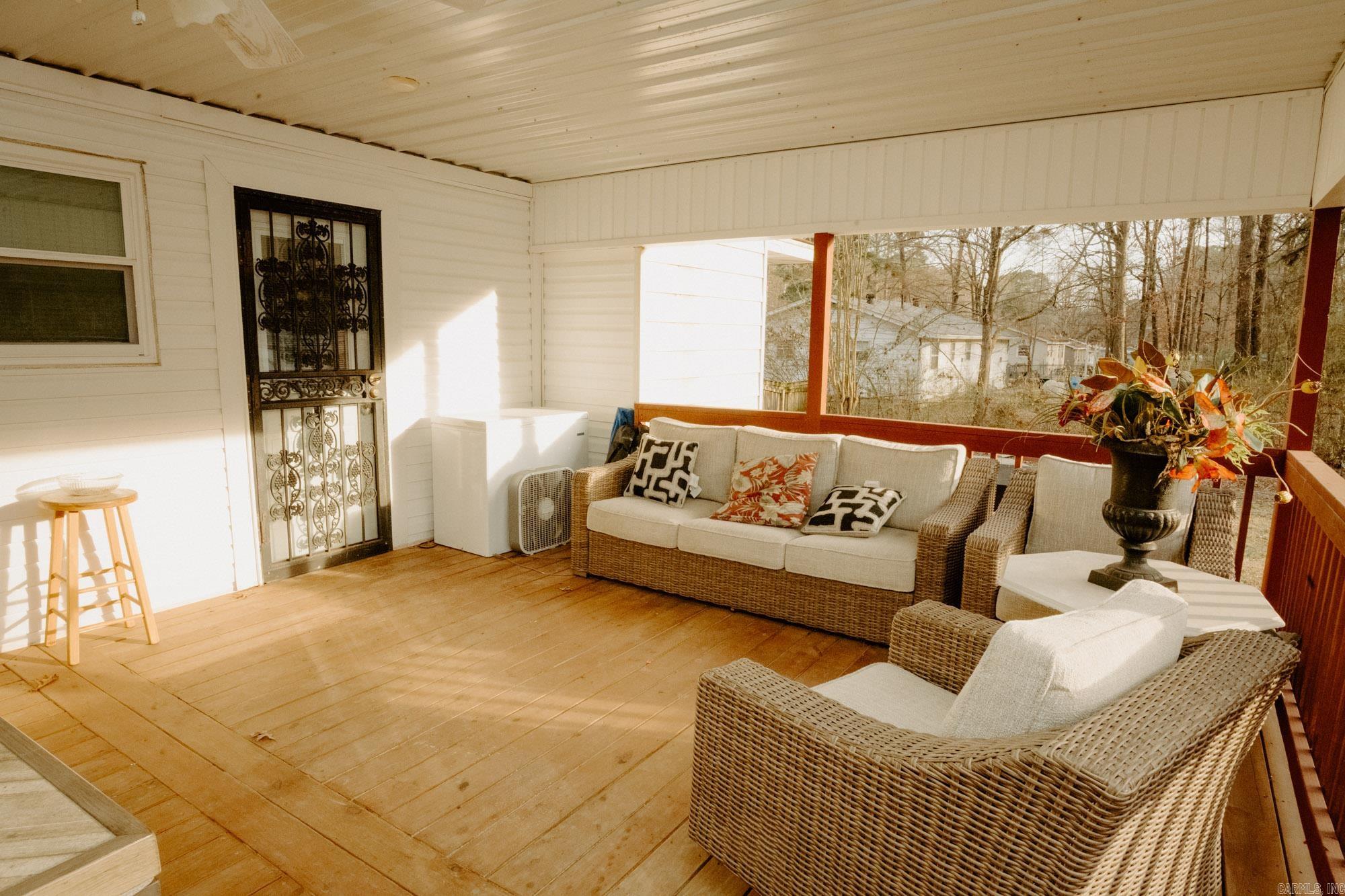 SOUTH LAKEVIEW - Residential