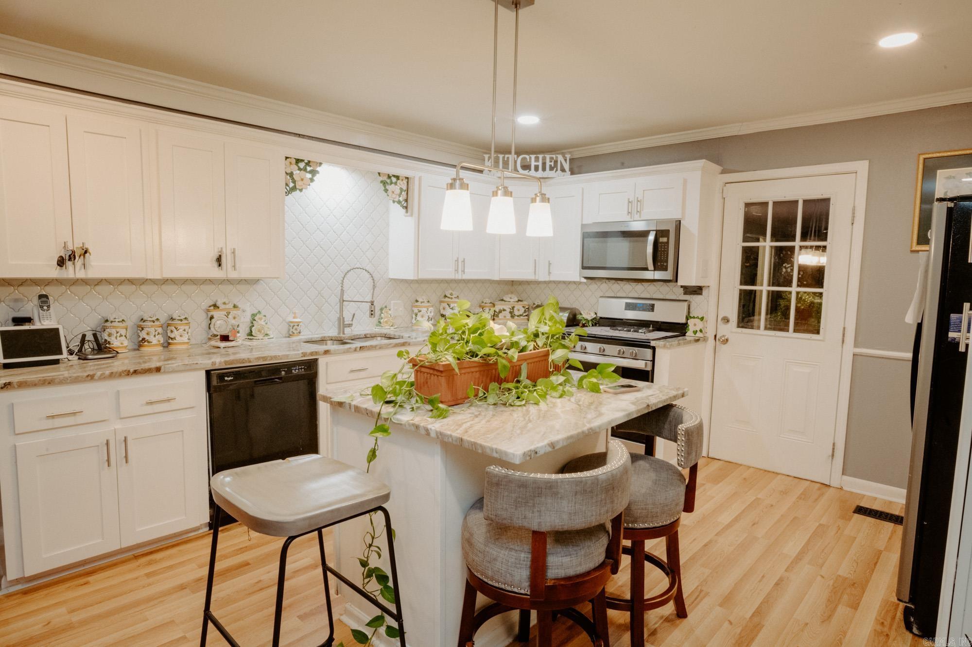 SOUTH LAKEVIEW - Residential