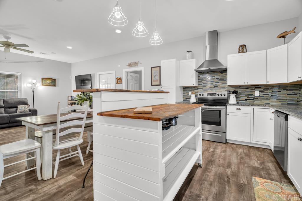 Molers Lakeside - Residential