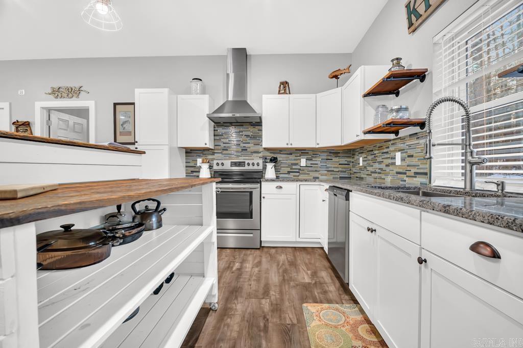 Molers Lakeside - Residential