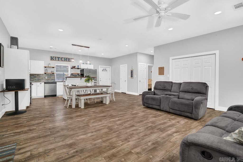 Molers Lakeside - Residential