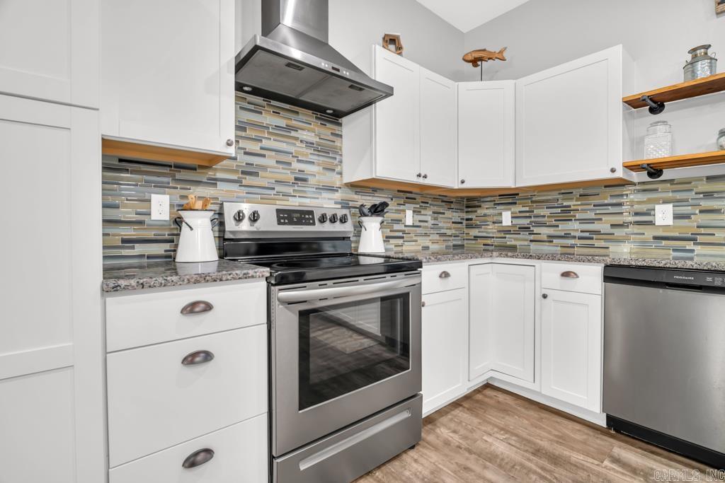 Molers Lakeside - Residential